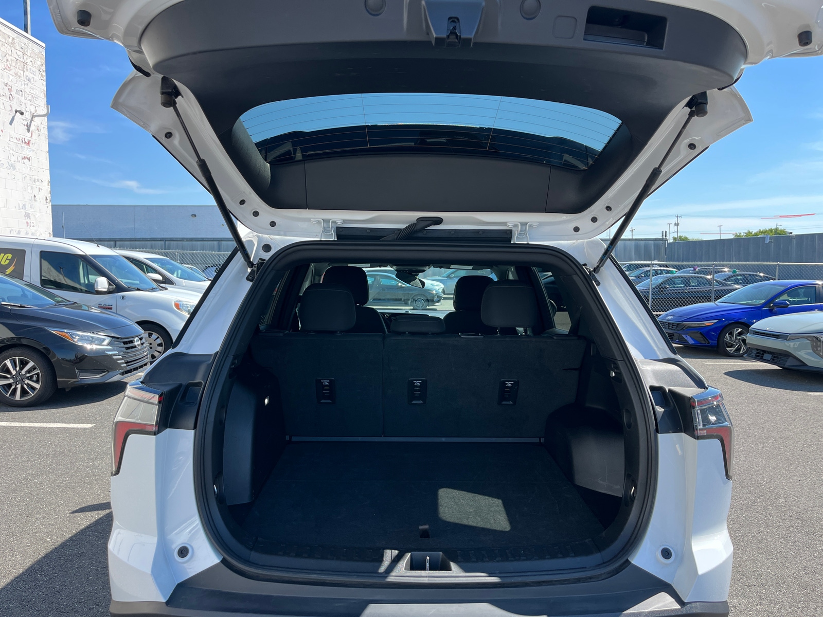 Thumbnail: 2025 Chevrolet Equinox - 6