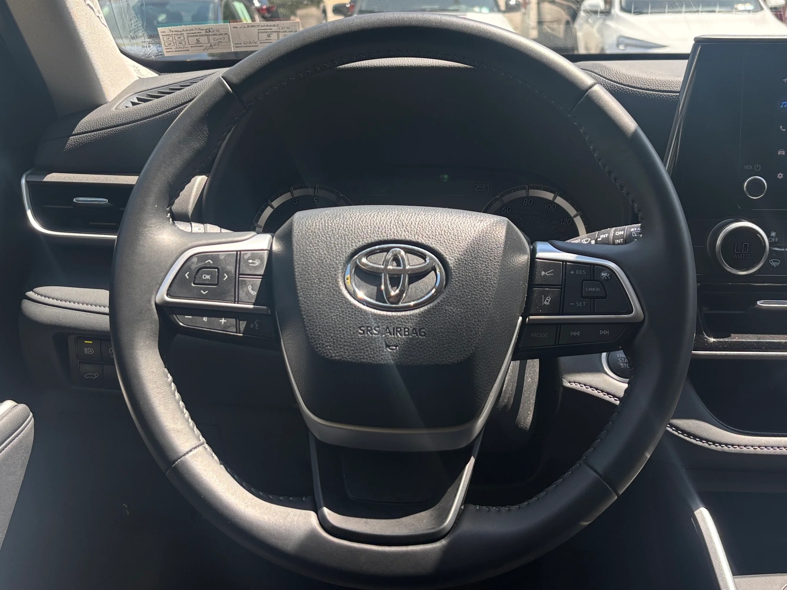Thumbnail: 2025 Toyota Highlander - 5