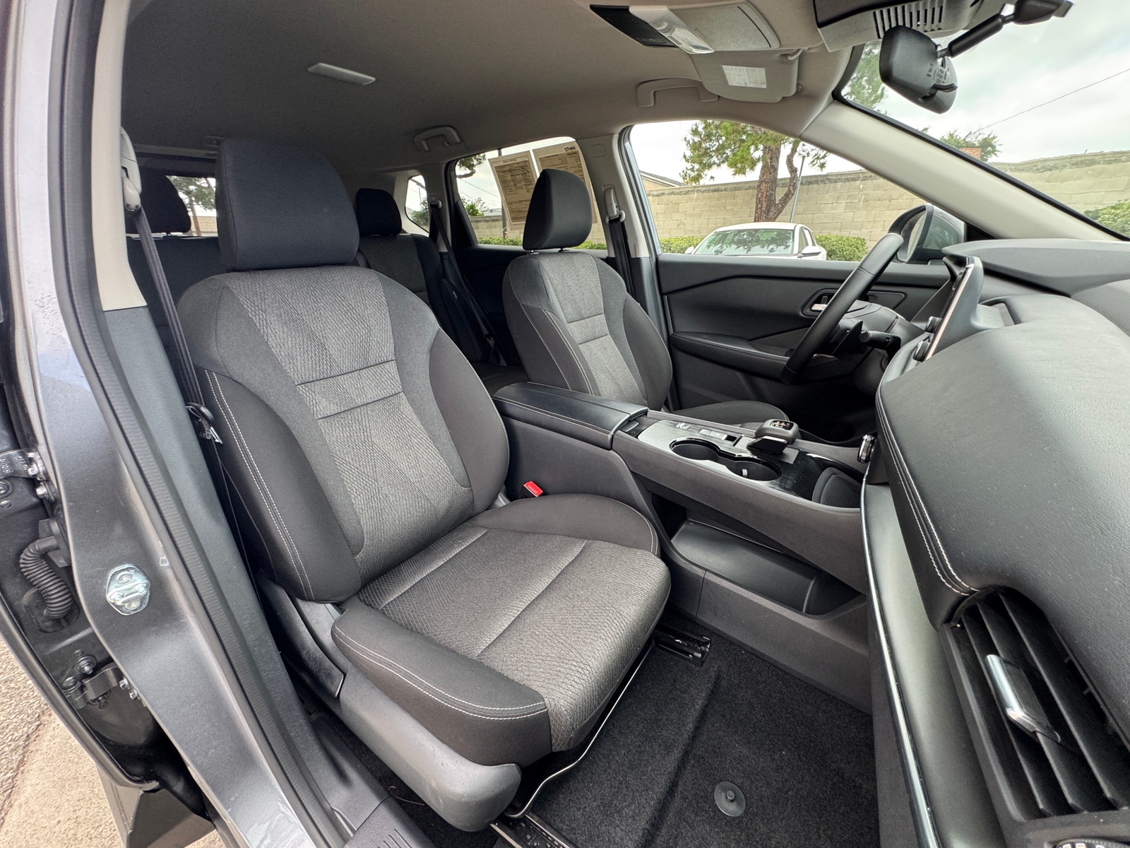 Thumbnail: 2025 Nissan Rogue - 2