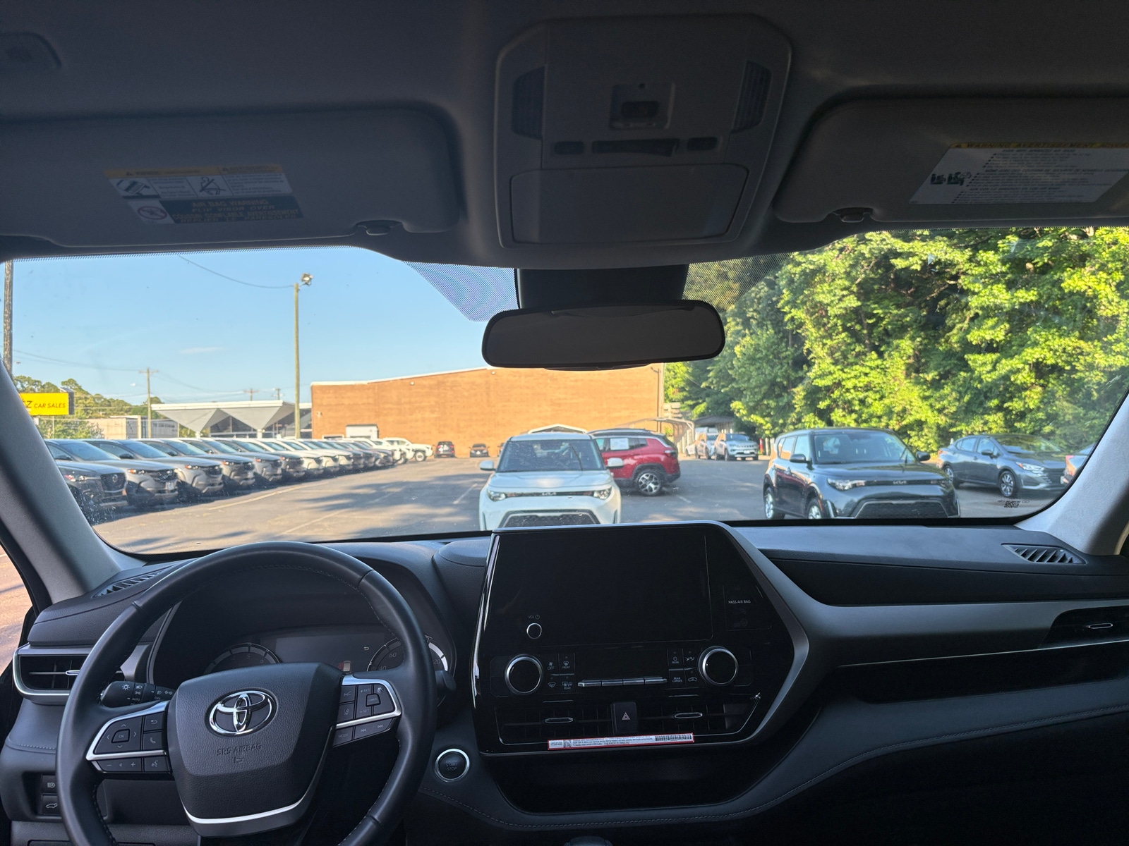 Thumbnail: 2025 Toyota Highlander - 3