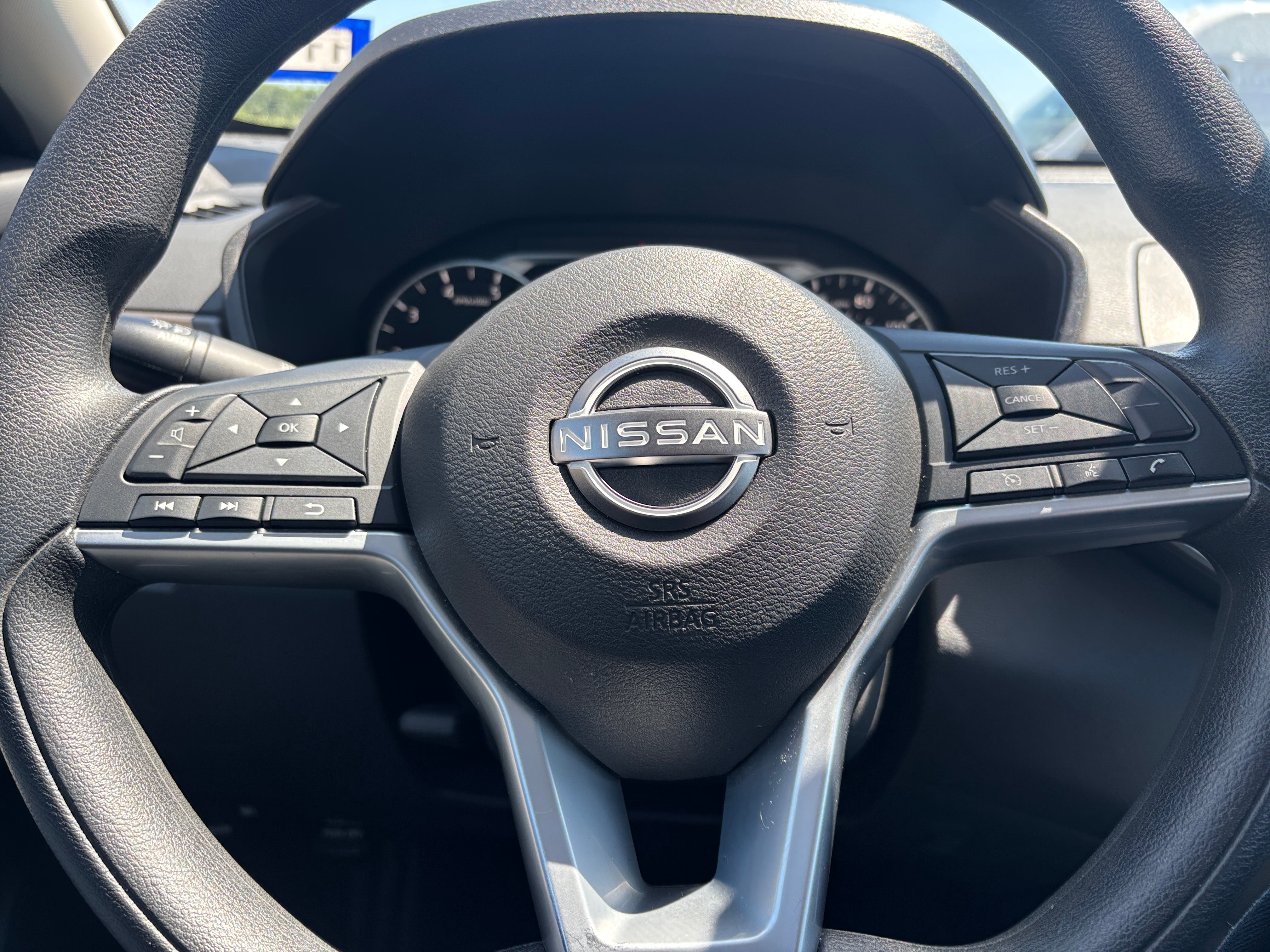 2025 Nissan Altima SV - Photo 7