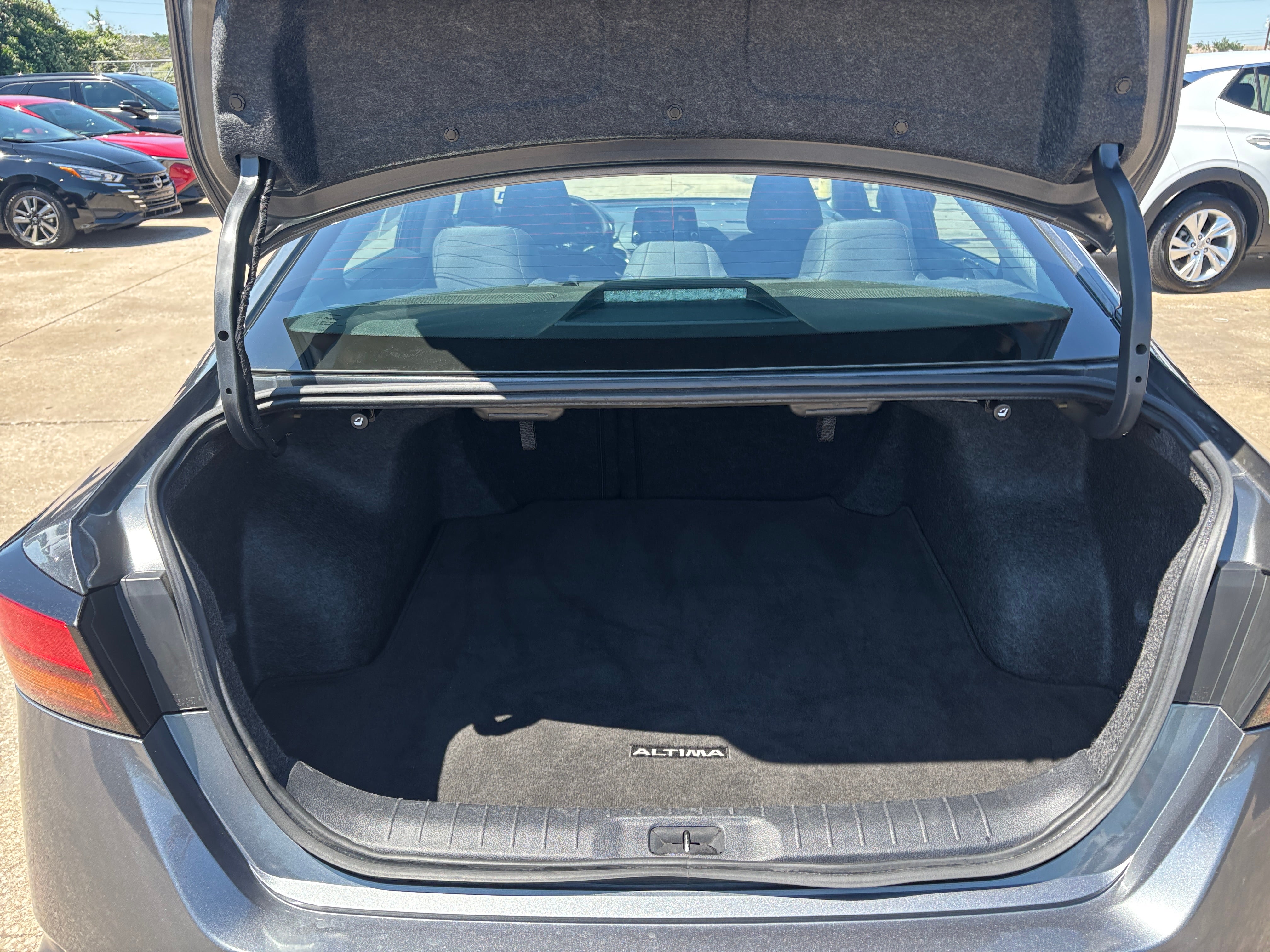 2025 Nissan Altima SV - Photo 2