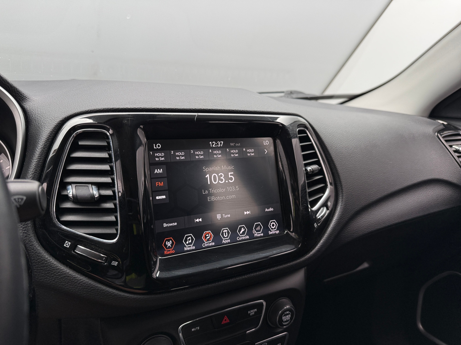 Thumbnail: 2018 Jeep Compass - 3