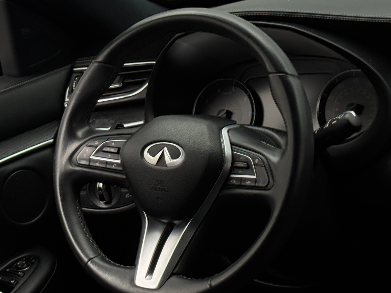 Thumbnail: 2023 INFINITI QX55 - 4