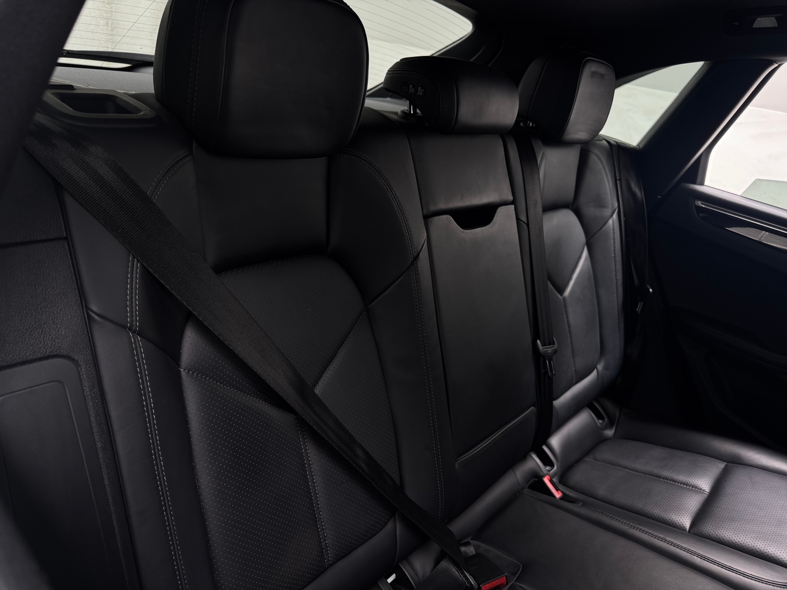 Thumbnail: 2018 Porsche Macan - 5