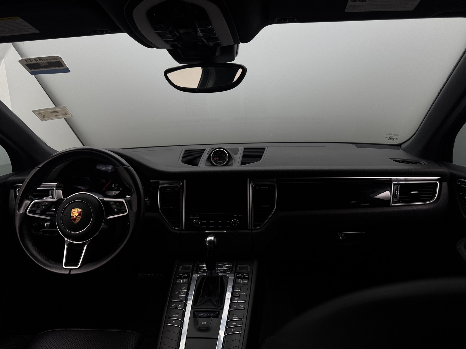 Thumbnail: 2018 Porsche Macan - 2