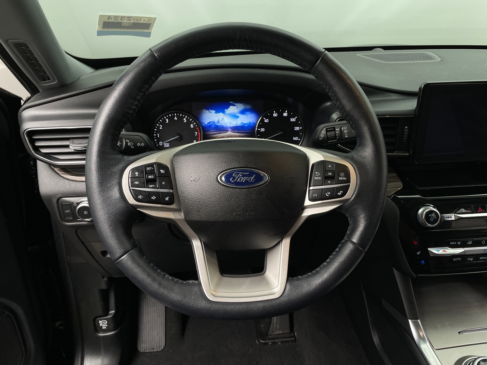 Thumbnail: 2022 Ford Explorer - 4