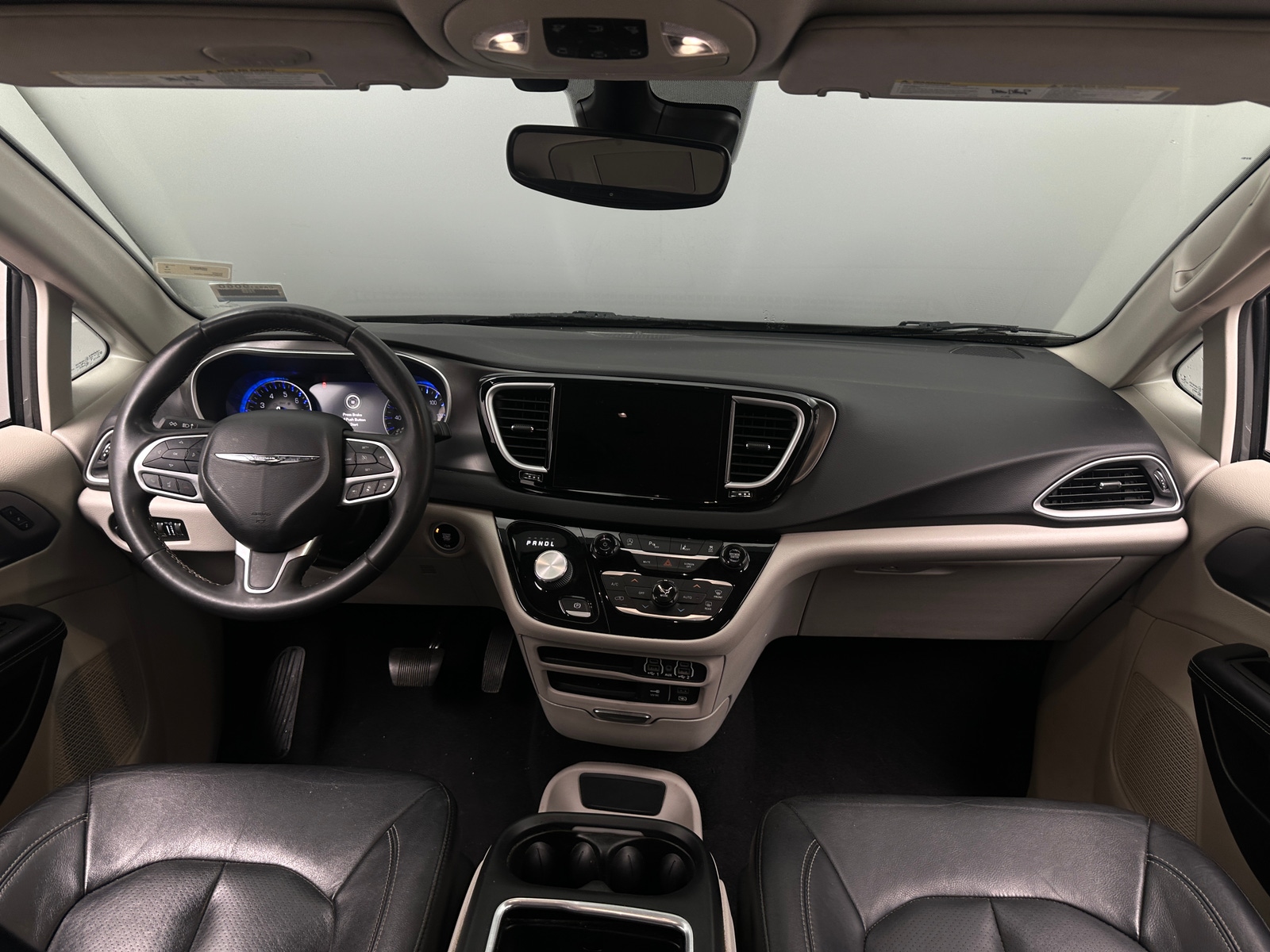 Thumbnail: 2022 Chrysler Pacifica - 2