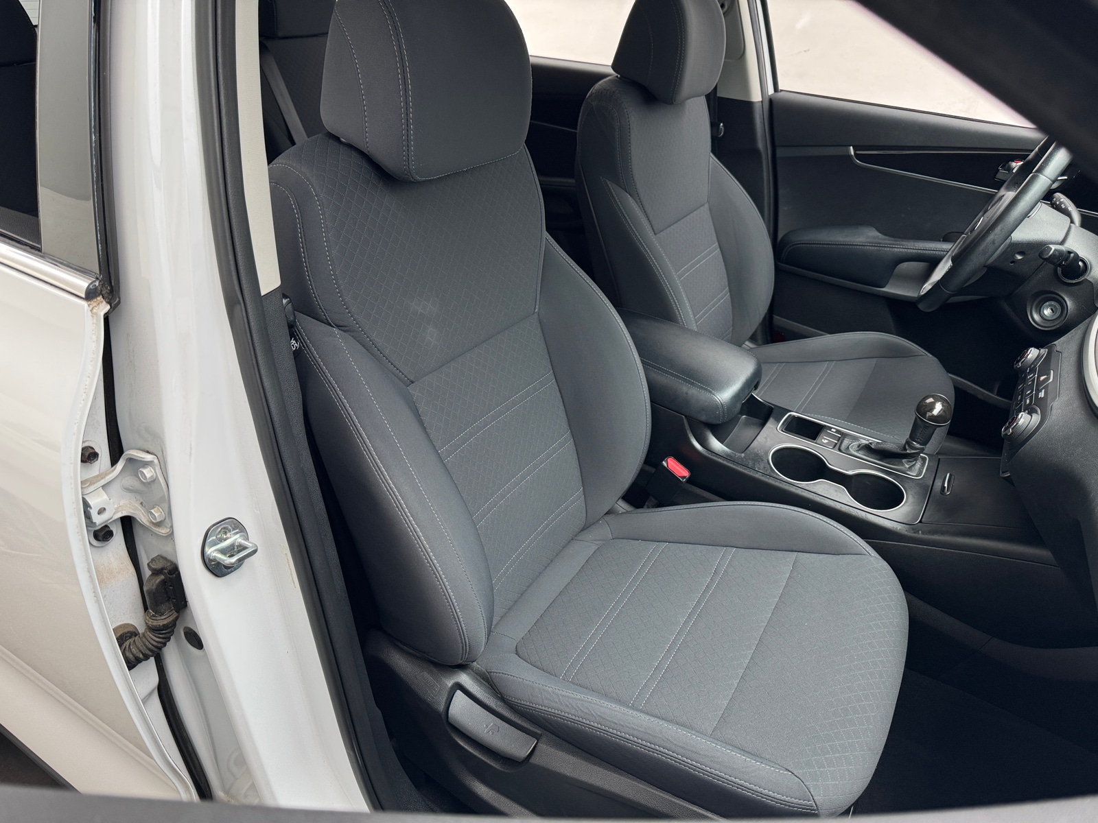 Thumbnail: 2017 Kia Sorento - 2