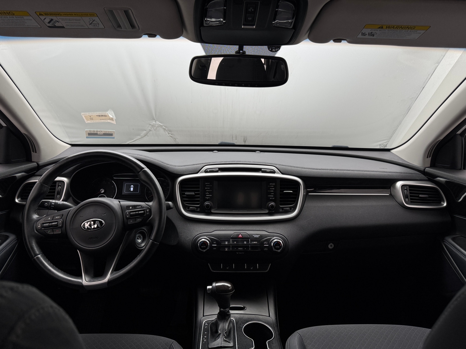 Thumbnail: 2017 Kia Sorento - 3