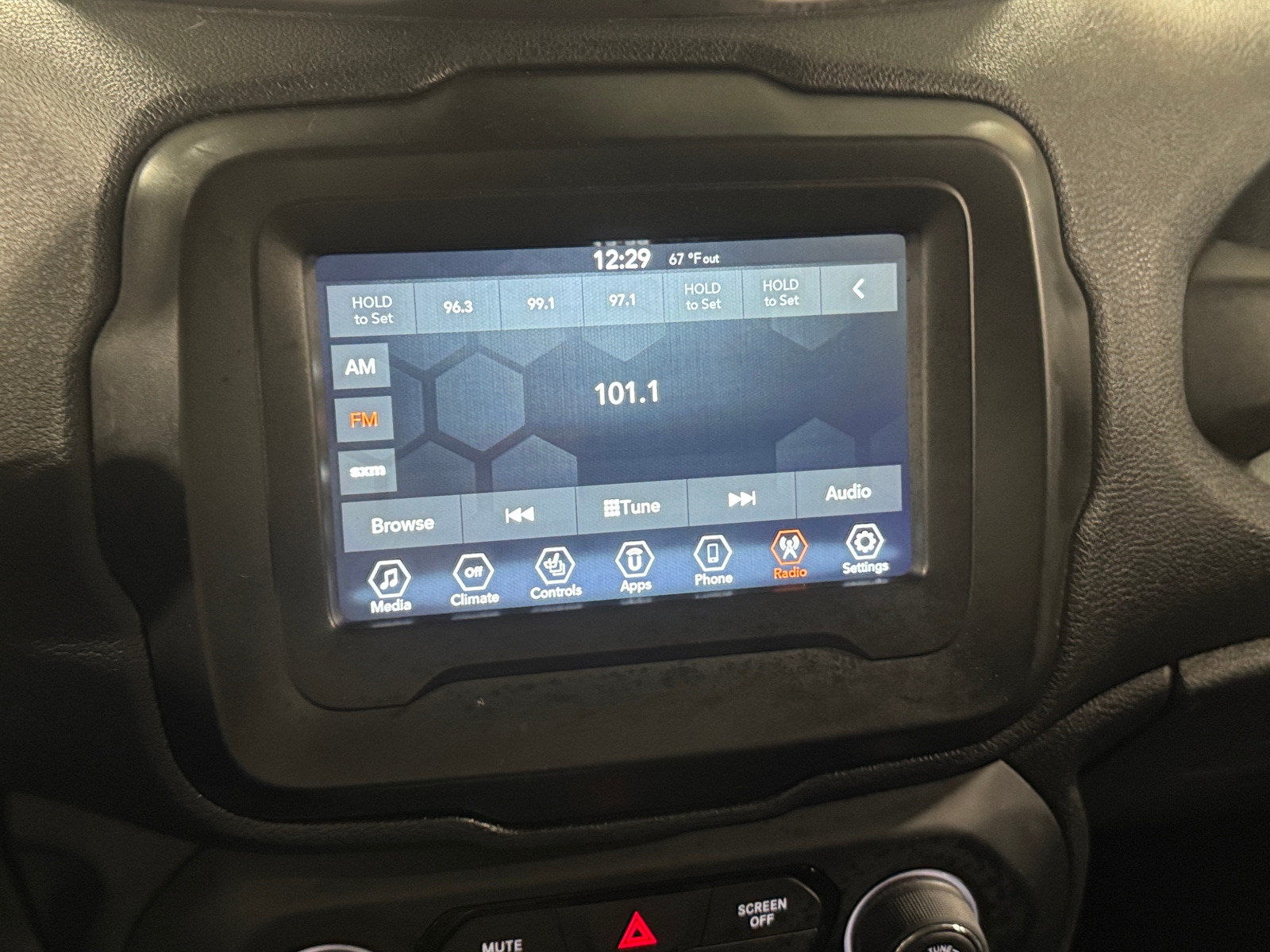 Thumbnail: 2020 Jeep Renegade - 4