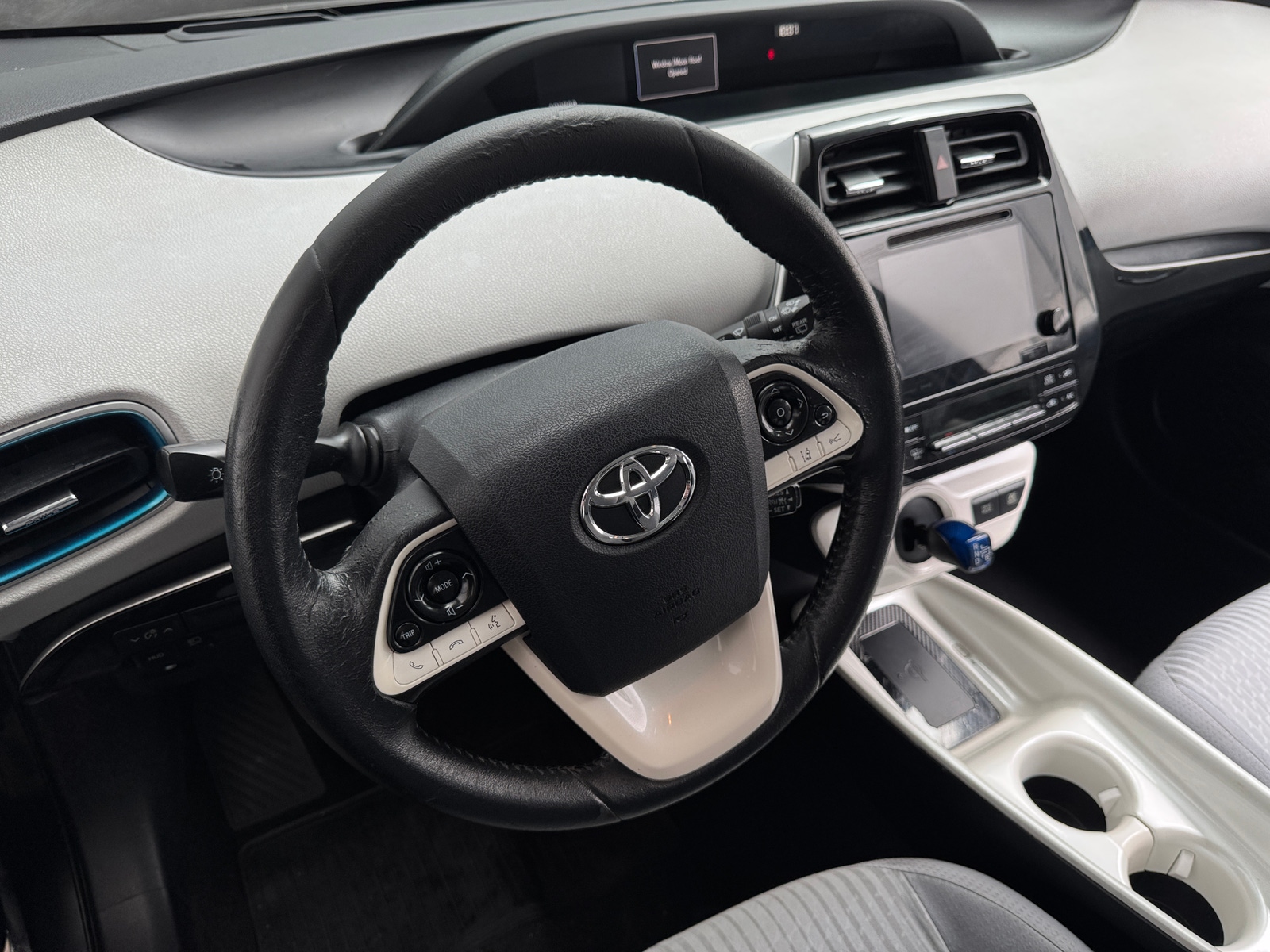 Thumbnail: 2016 Toyota Prius - 5