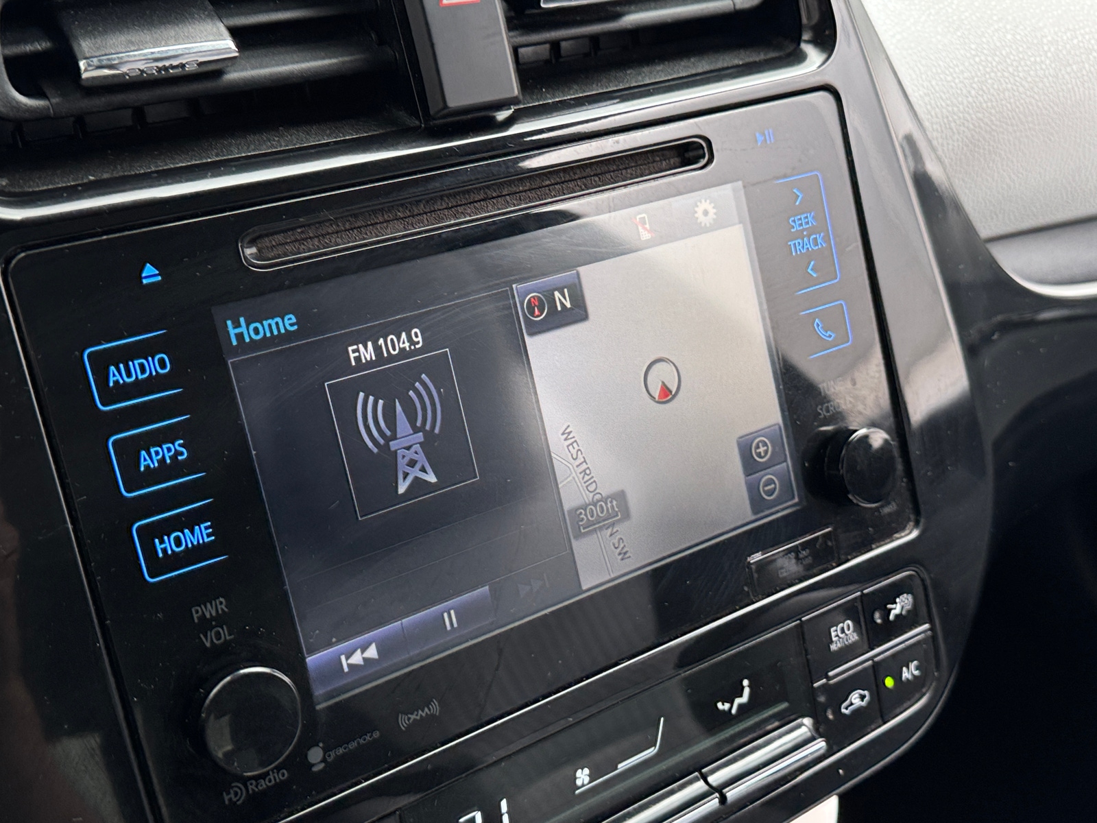 Thumbnail: 2016 Toyota Prius - 4