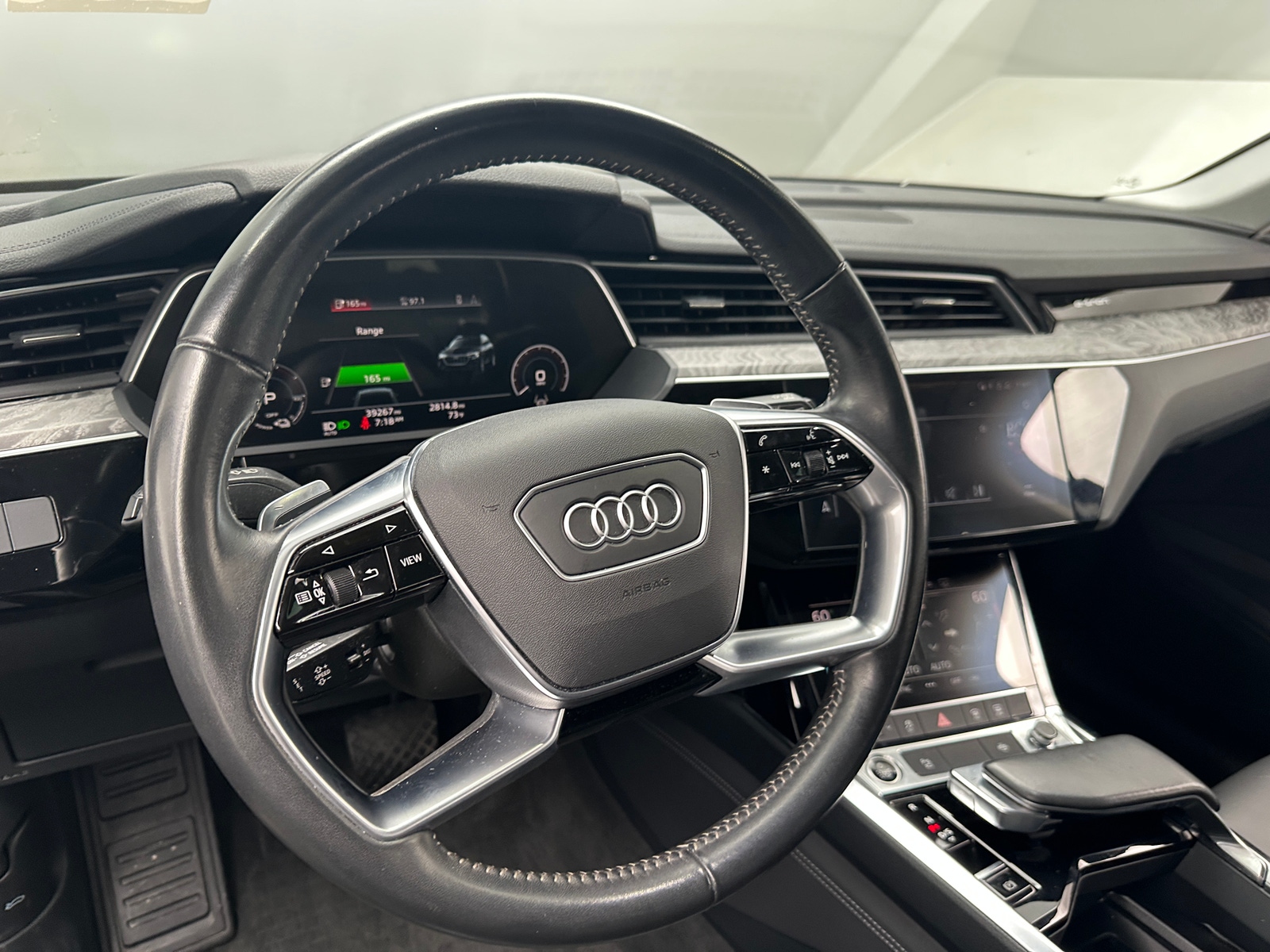 Thumbnail: 2021 Audi e-tron - 4