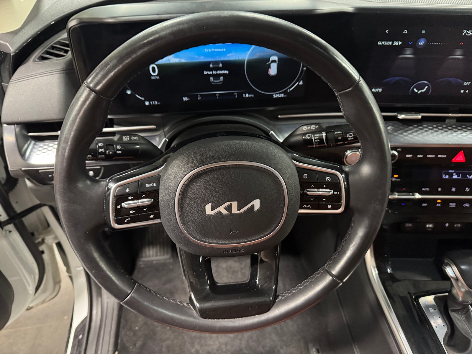 Thumbnail: 2024 Kia Carnival - 4