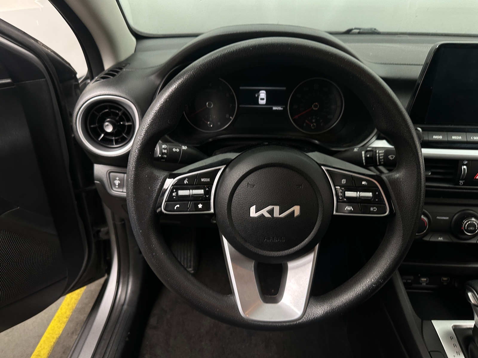 Thumbnail: 2024 Kia Forte - 5