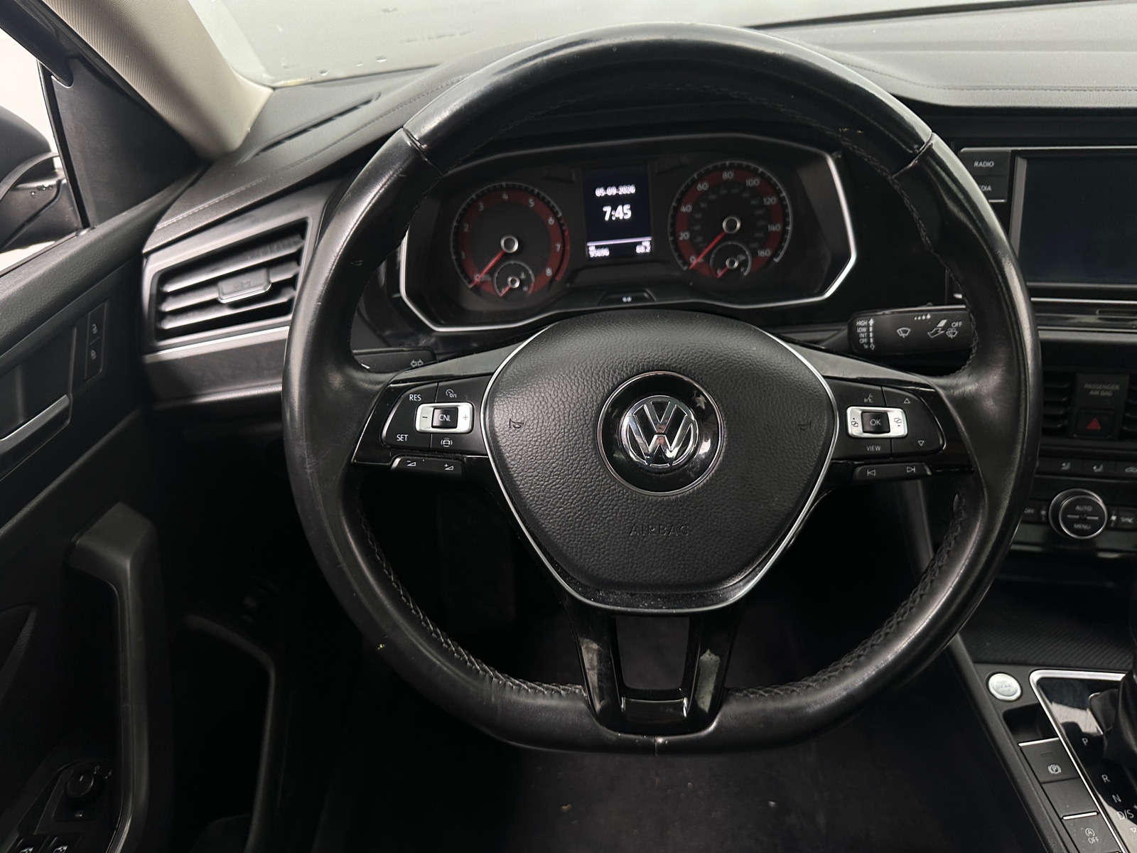 Thumbnail: 2019 Volkswagen Jetta - 5
