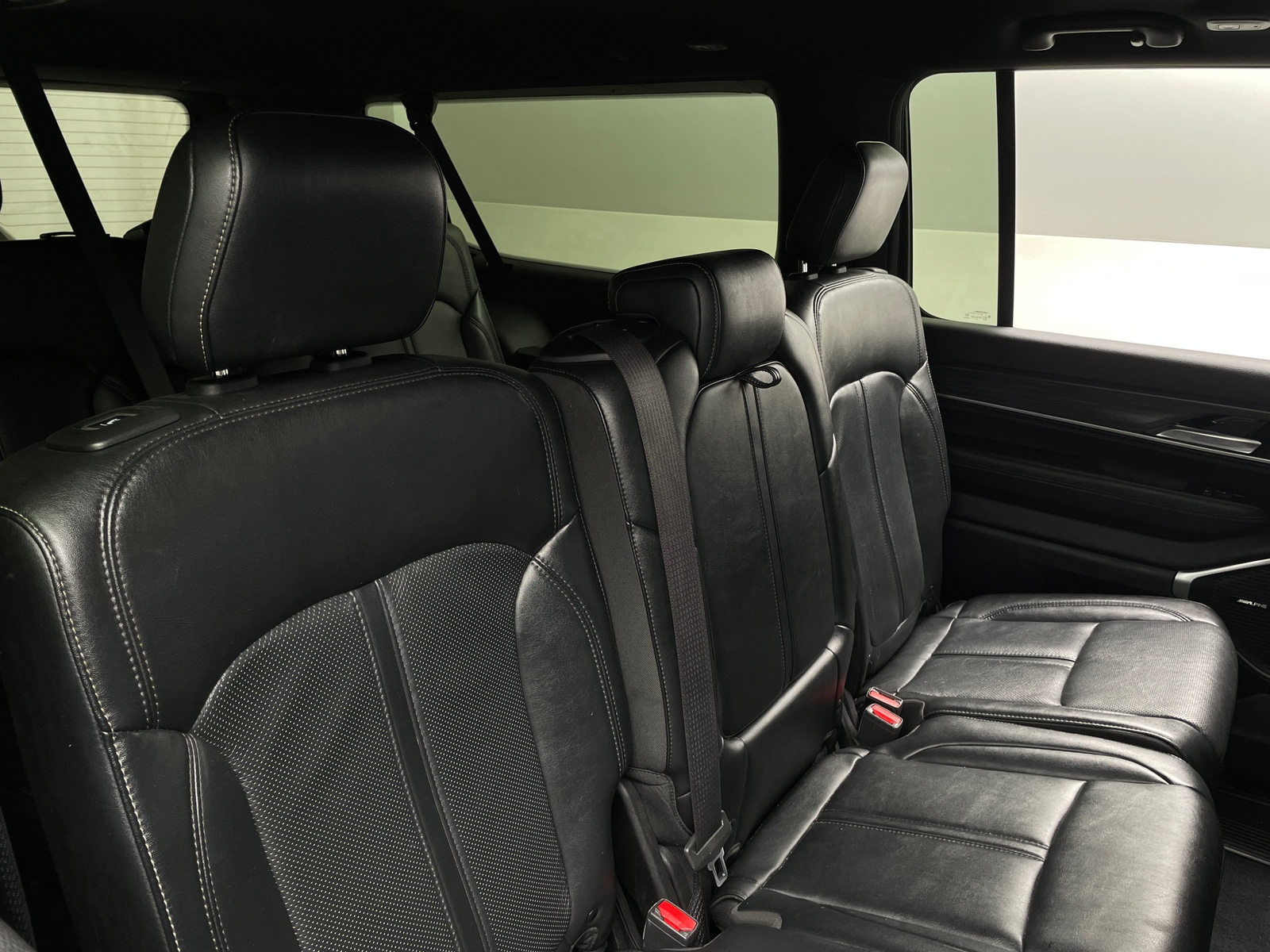 Thumbnail: 2023 Jeep Wagoneer - 5