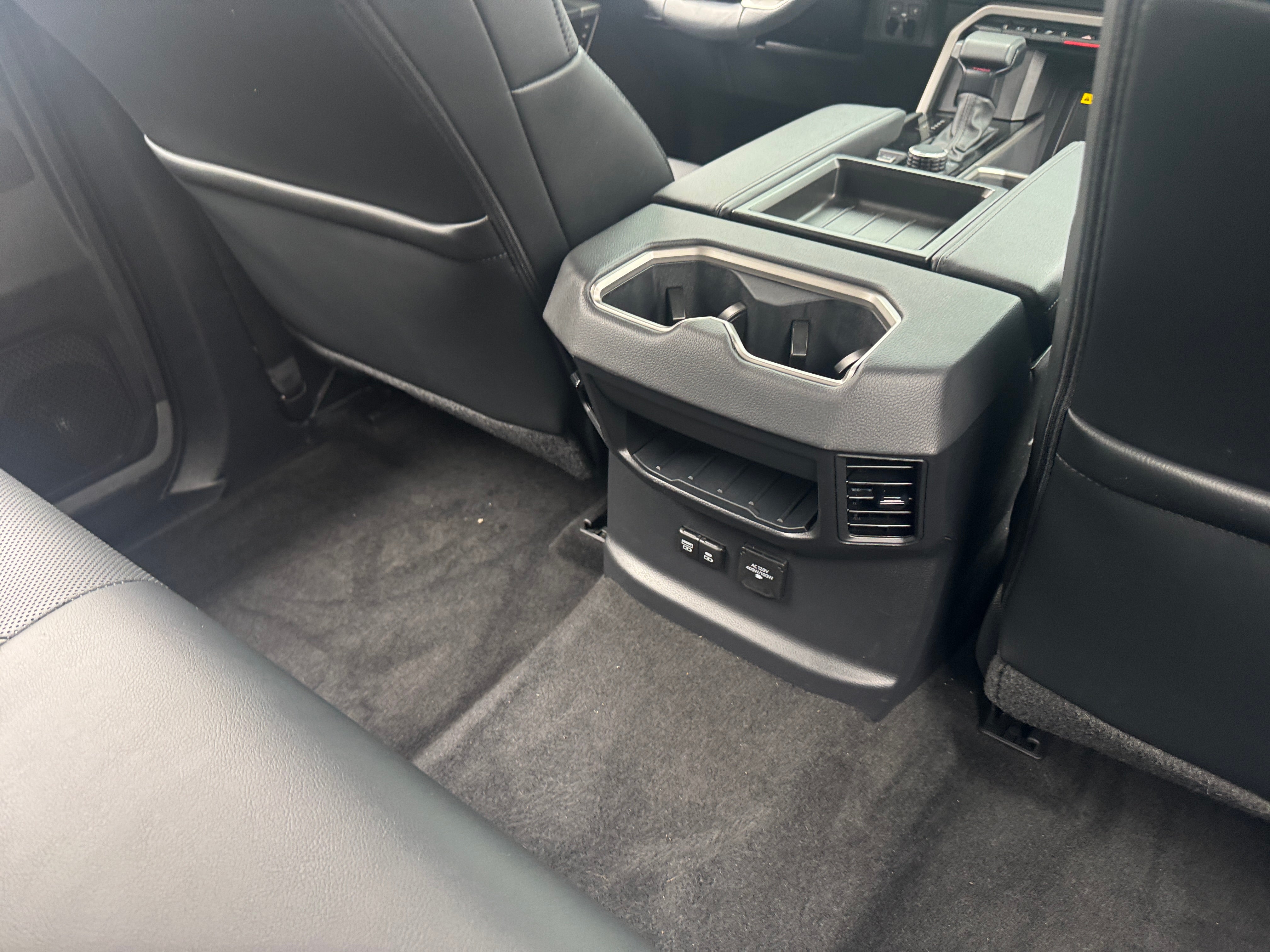2024 Toyota Tundra Limited - Photo 3