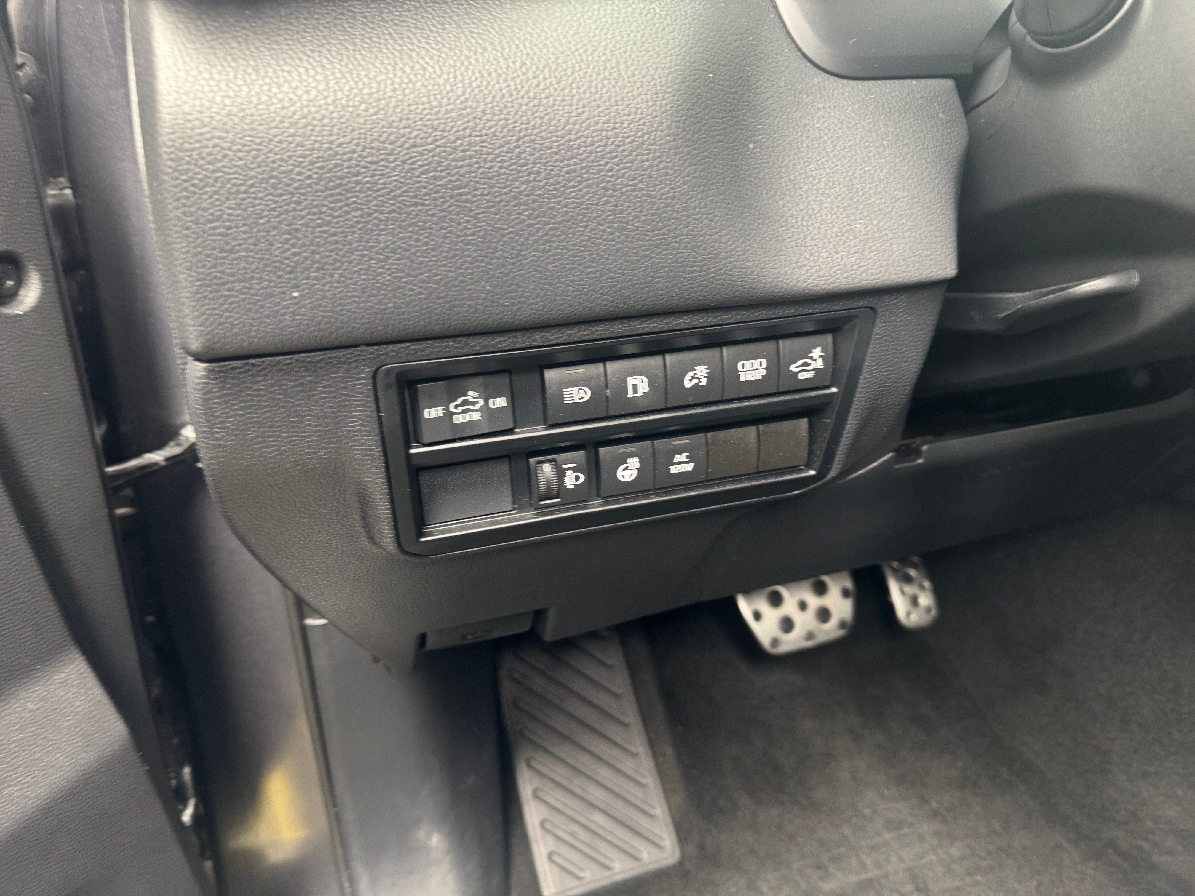 2024 Toyota Tundra Limited - Photo 11