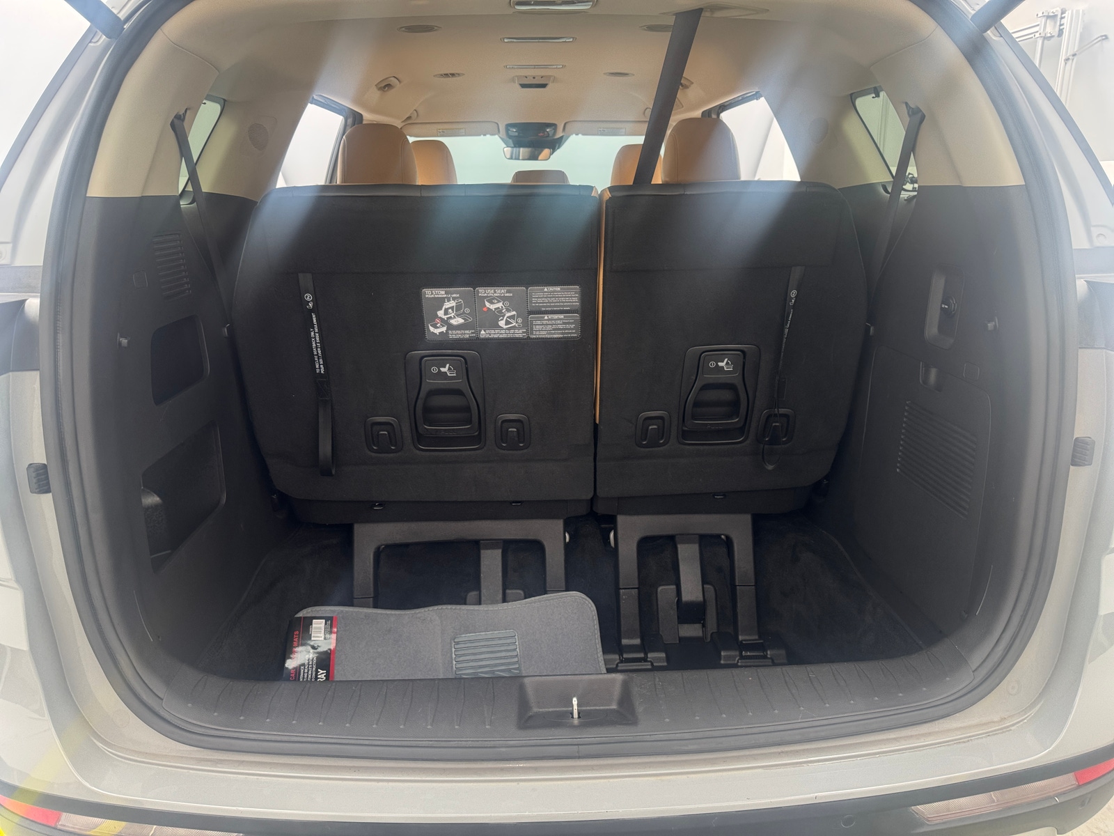 Thumbnail: 2023 Kia Carnival - 7