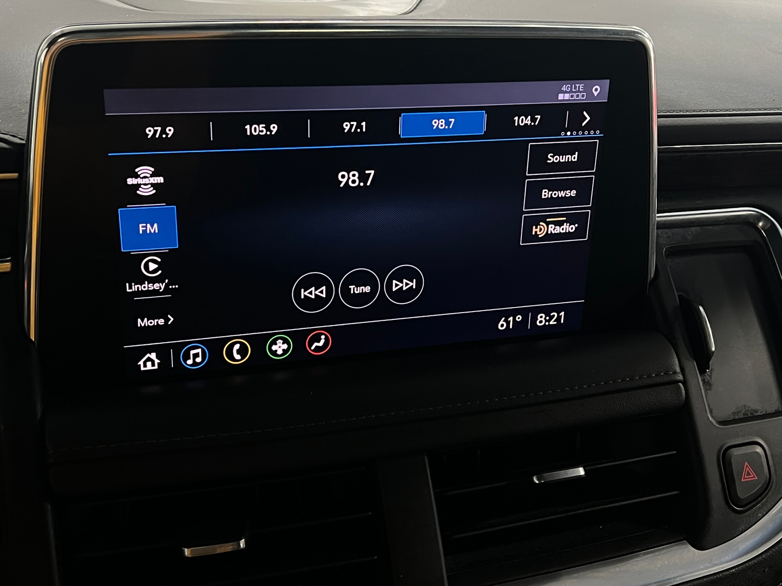 Thumbnail: 2021 Chevrolet Suburban - 3