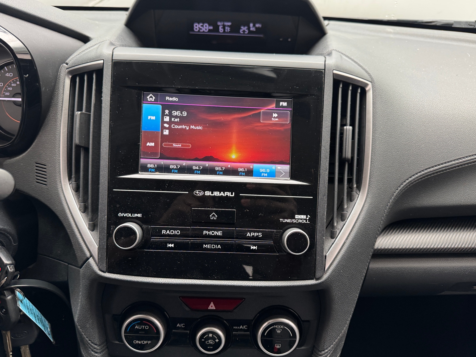 Thumbnail: 2020 Subaru Crosstrek - 4