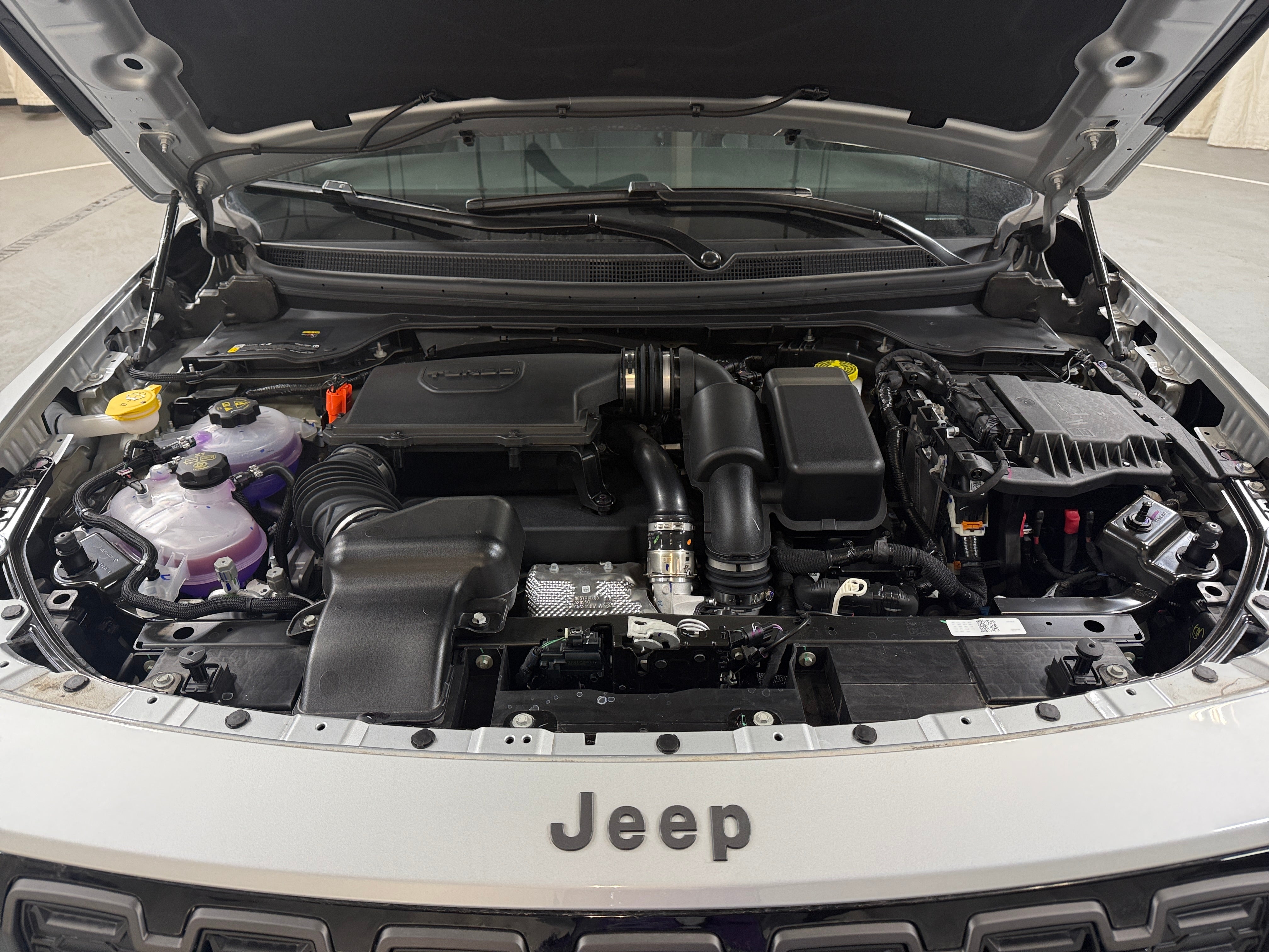 2026 Jeep Cherokee Laredo HEV 4X4's photo
