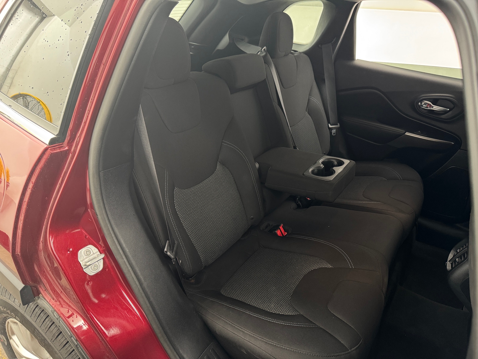 Thumbnail: 2019 Jeep Cherokee - 6