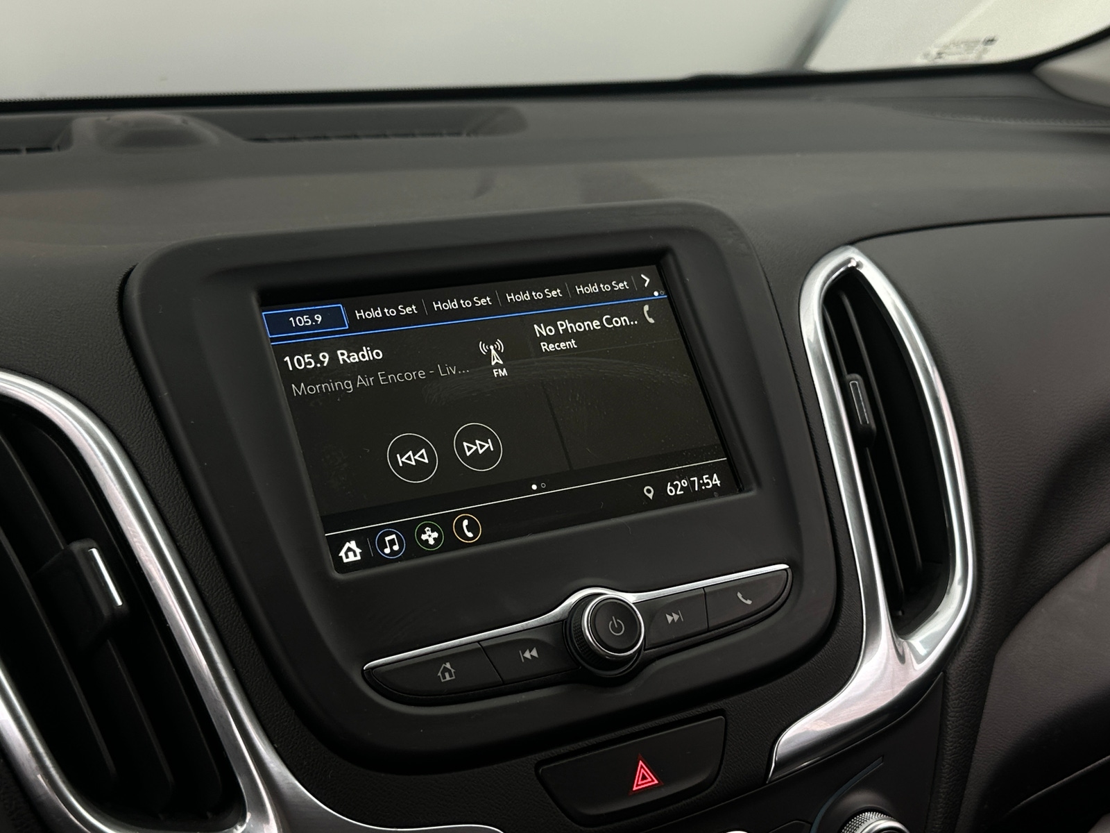 Thumbnail: 2019 Chevrolet Equinox - 4