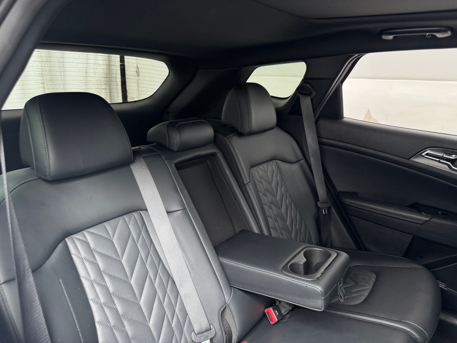 Thumbnail: 2023 Kia Sportage - 5
