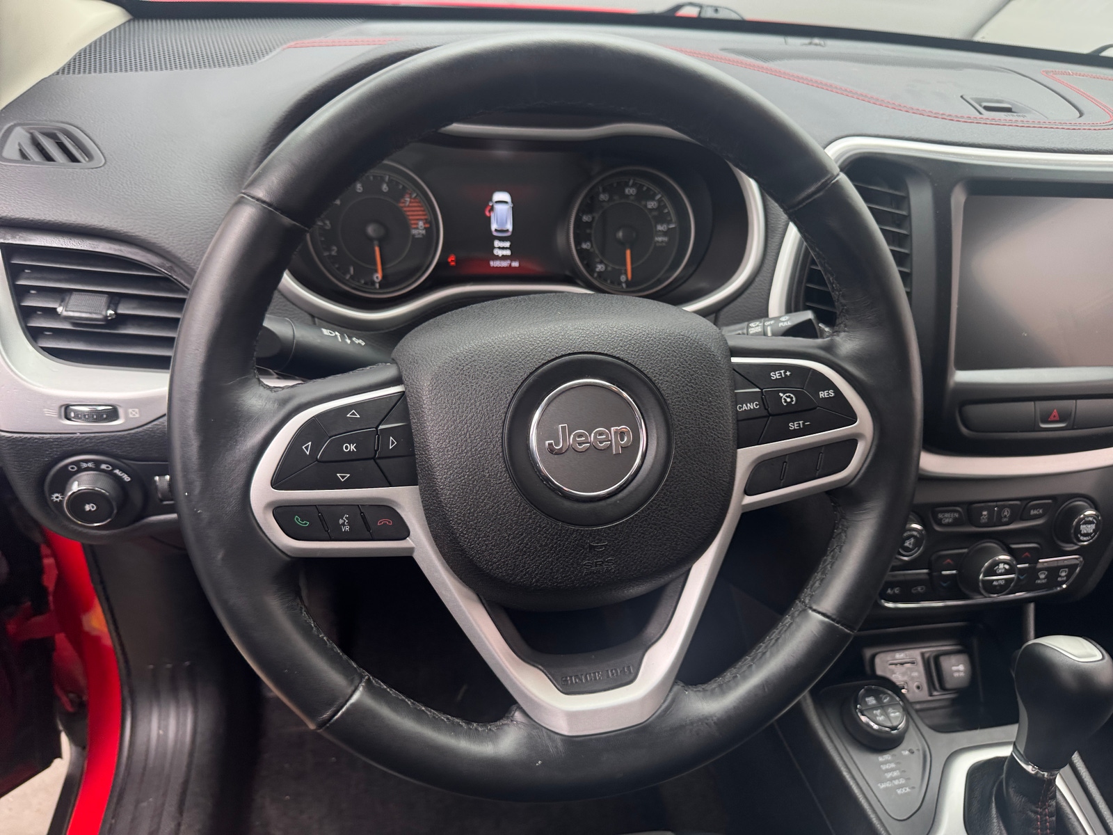 Thumbnail: 2017 Jeep Cherokee - 5