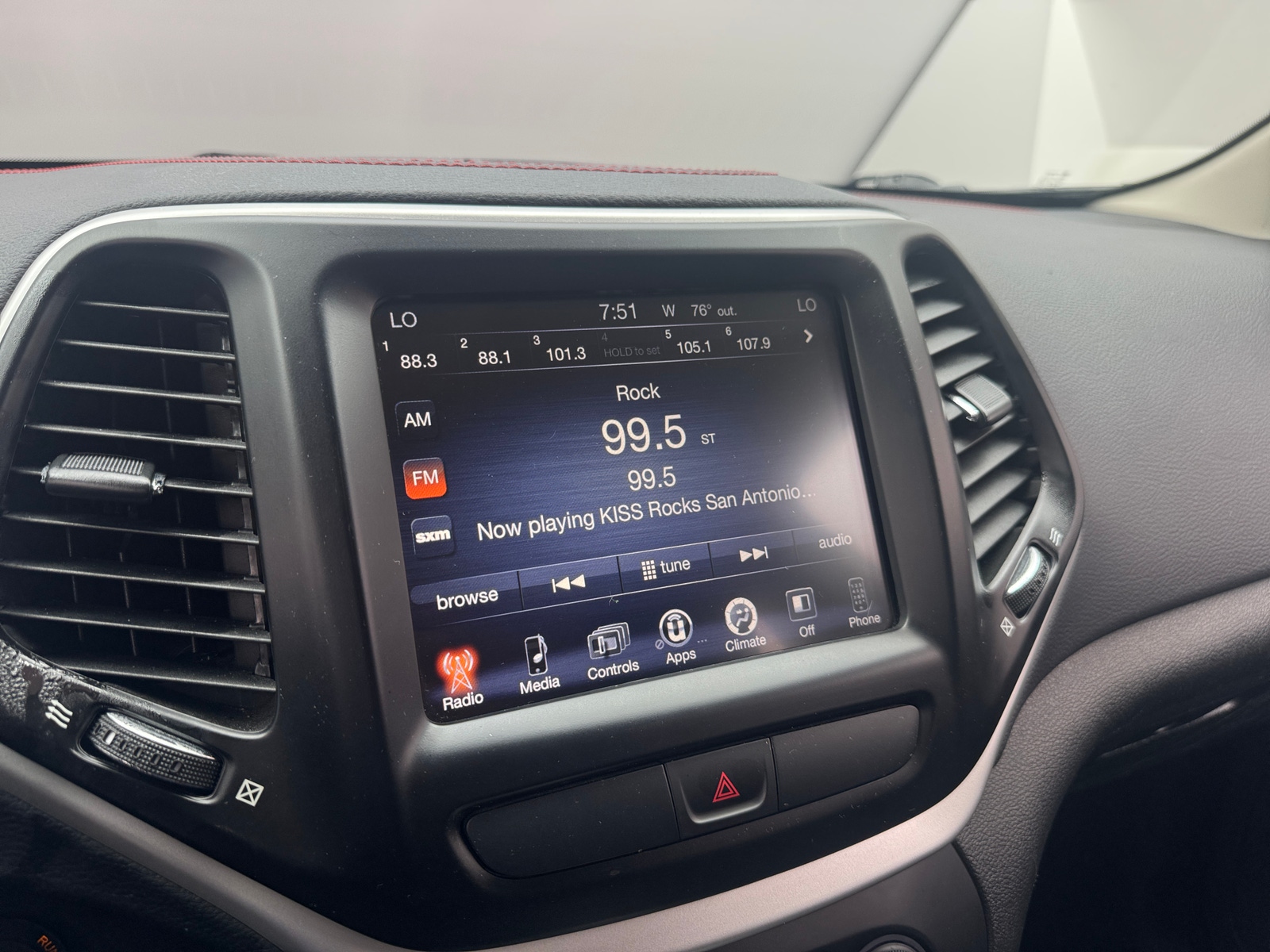 Thumbnail: 2017 Jeep Cherokee - 4