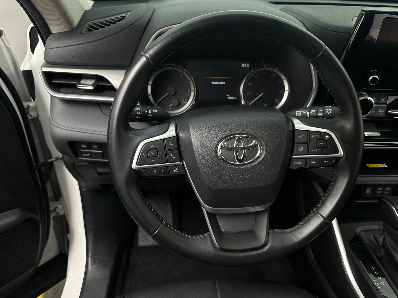 Thumbnail: 2023 Toyota Highlander - 4