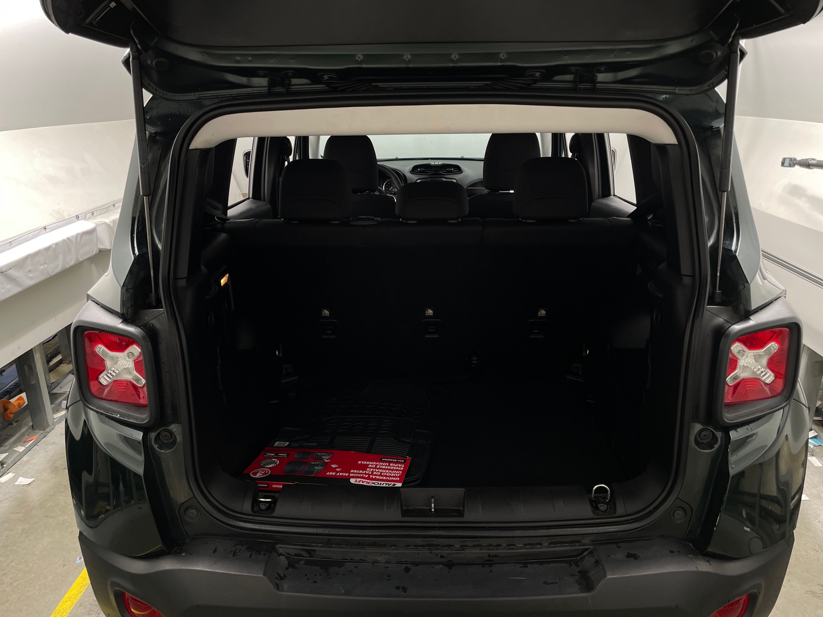 Thumbnail: 2021 Jeep Renegade - 7