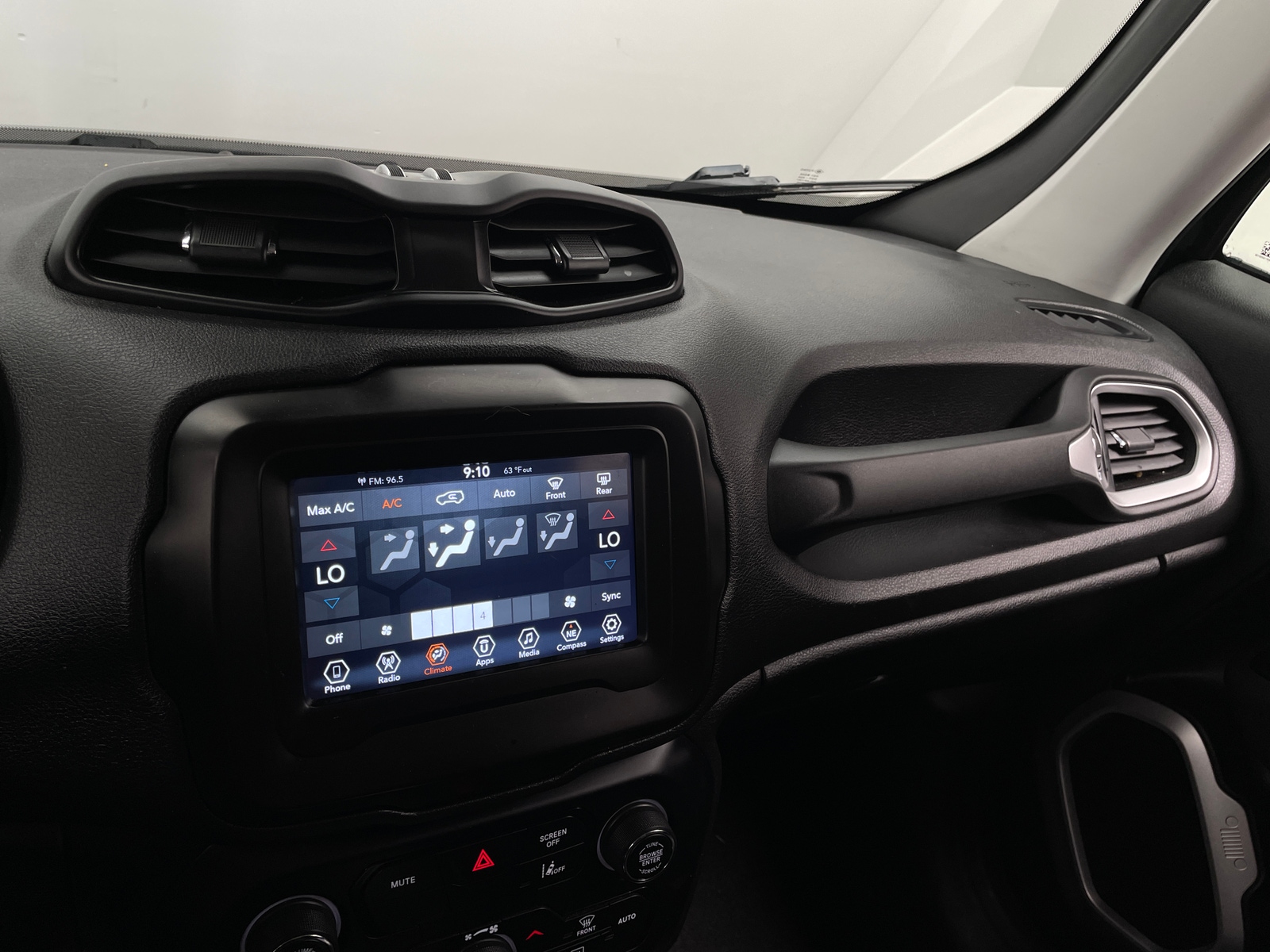 Thumbnail: 2021 Jeep Renegade - 4