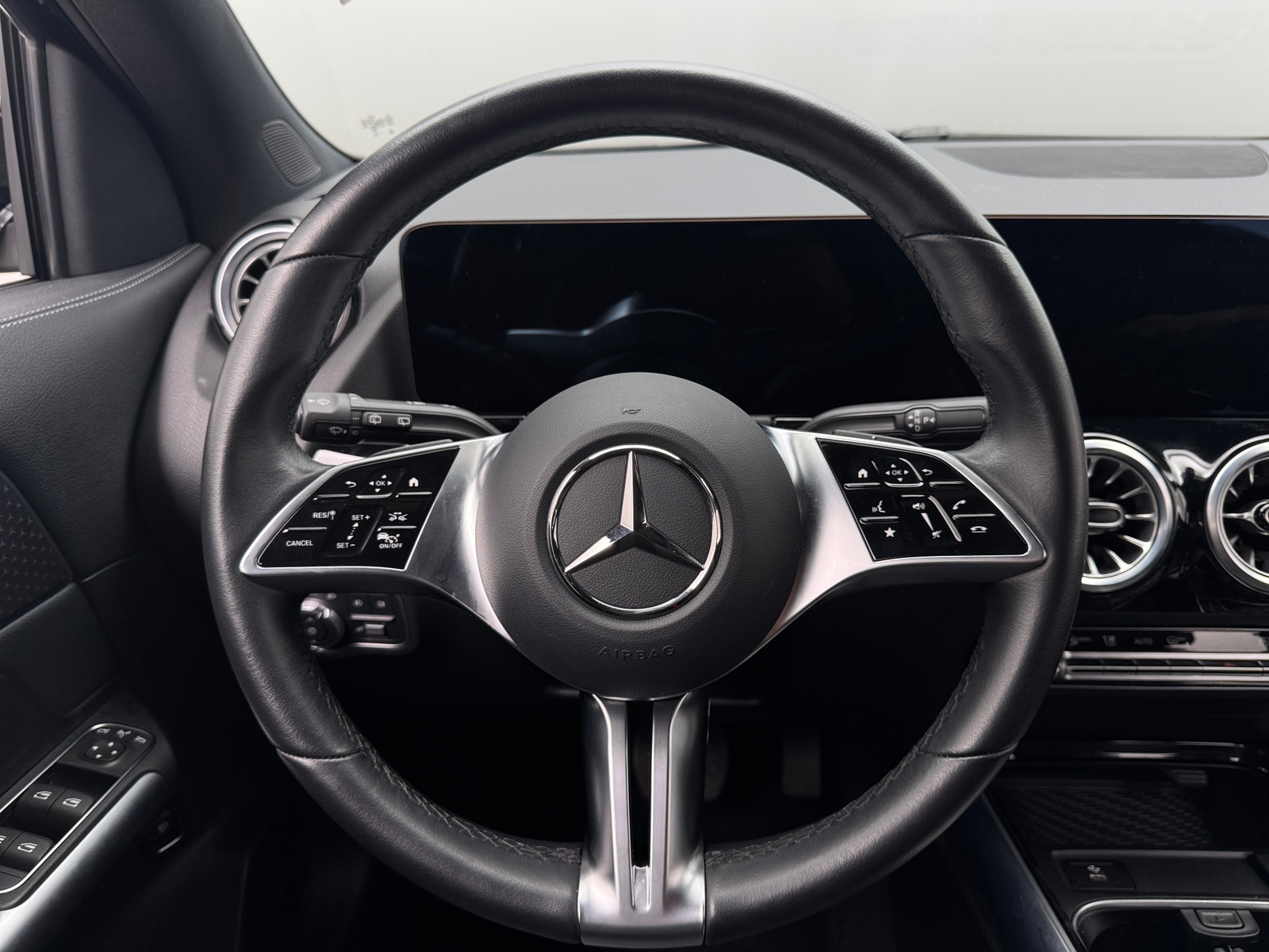 Thumbnail: 2025 Mercedes-Benz GLA - 4