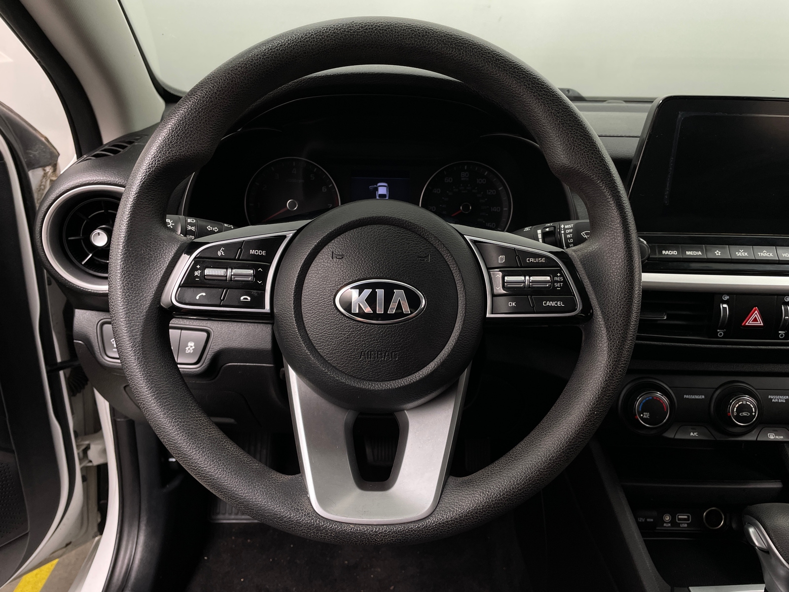 Thumbnail: 2020 Kia Forte - 5