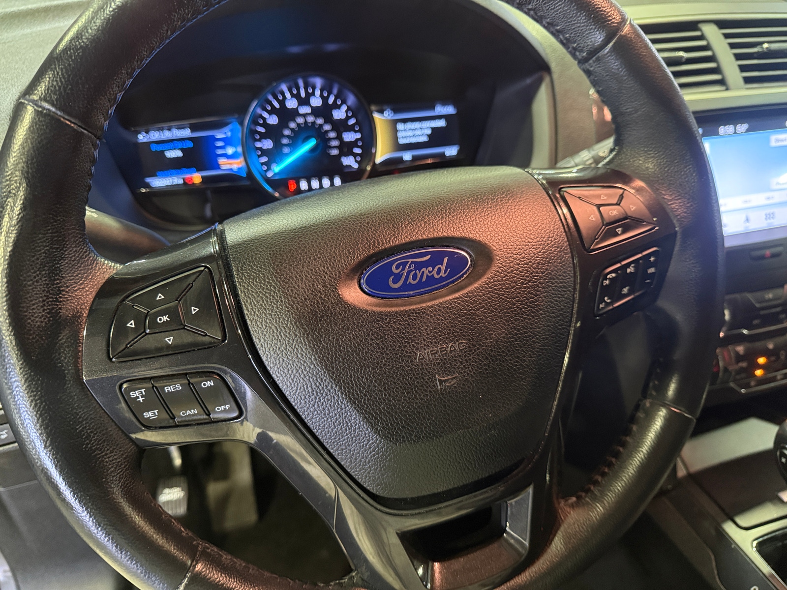 Thumbnail: 2019 Ford Explorer - 4