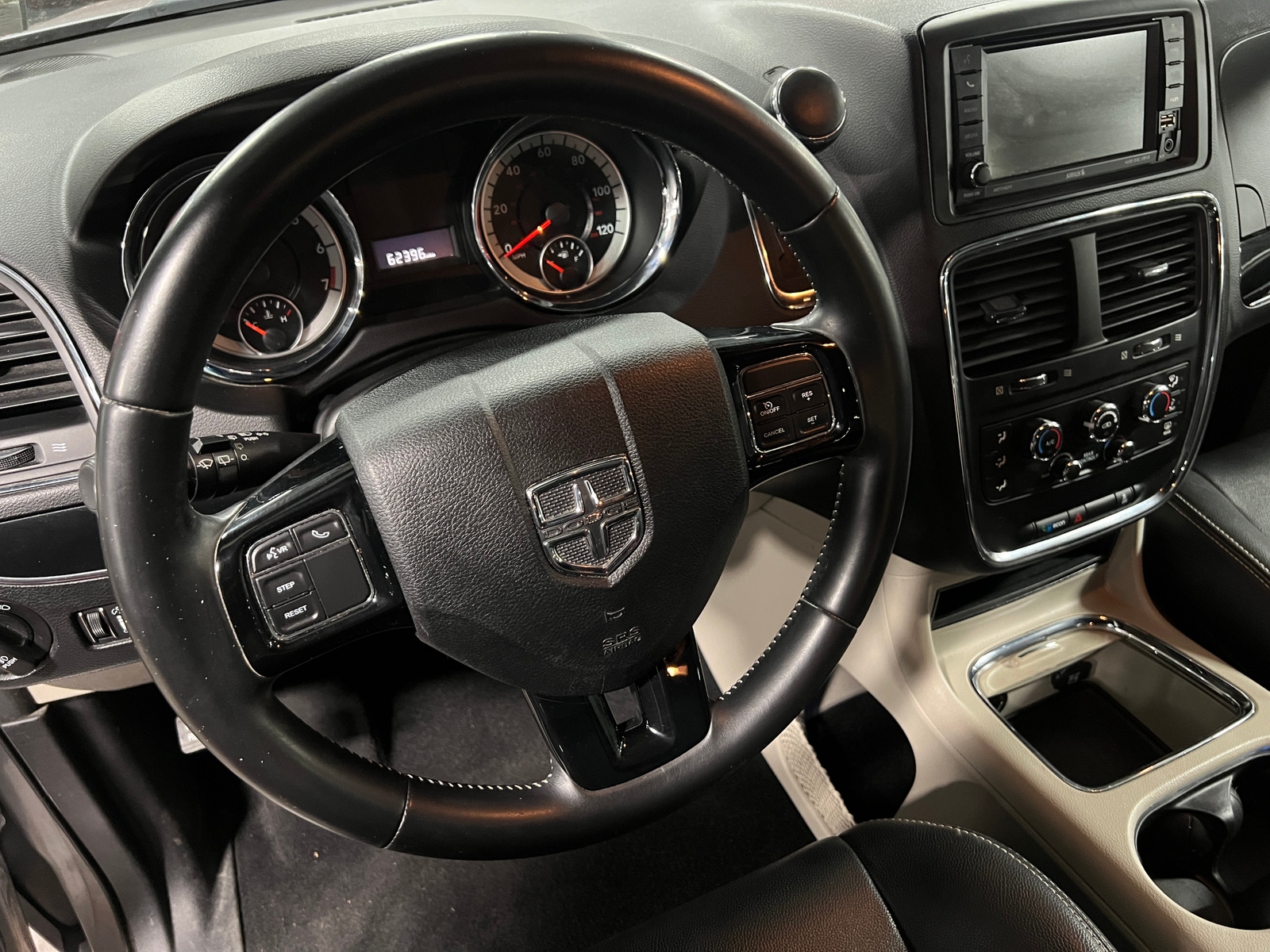 Thumbnail: 2019 Dodge Grand Caravan - 4