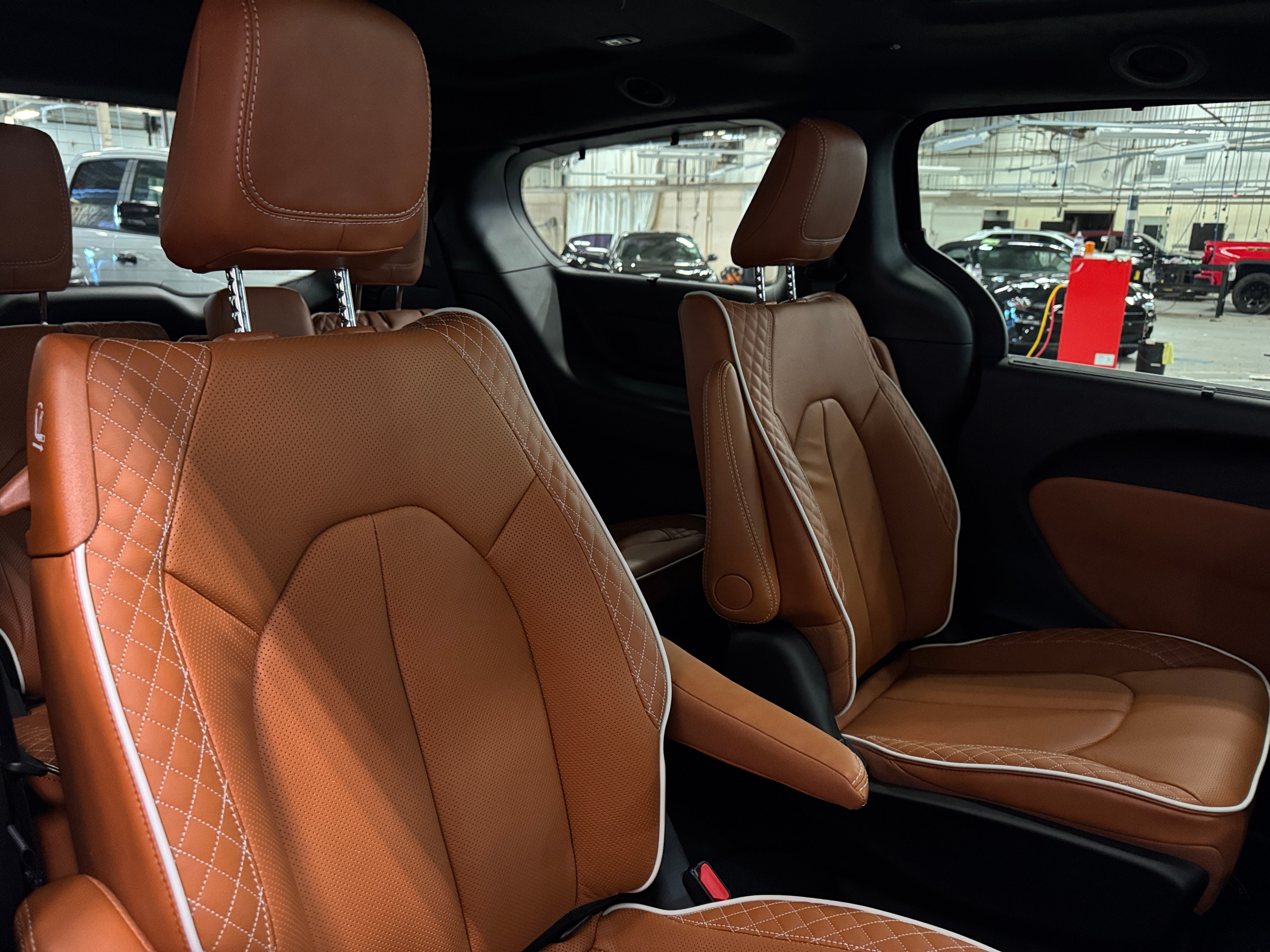 2026 Chrysler Pacifica Pinnacle AWD's photo