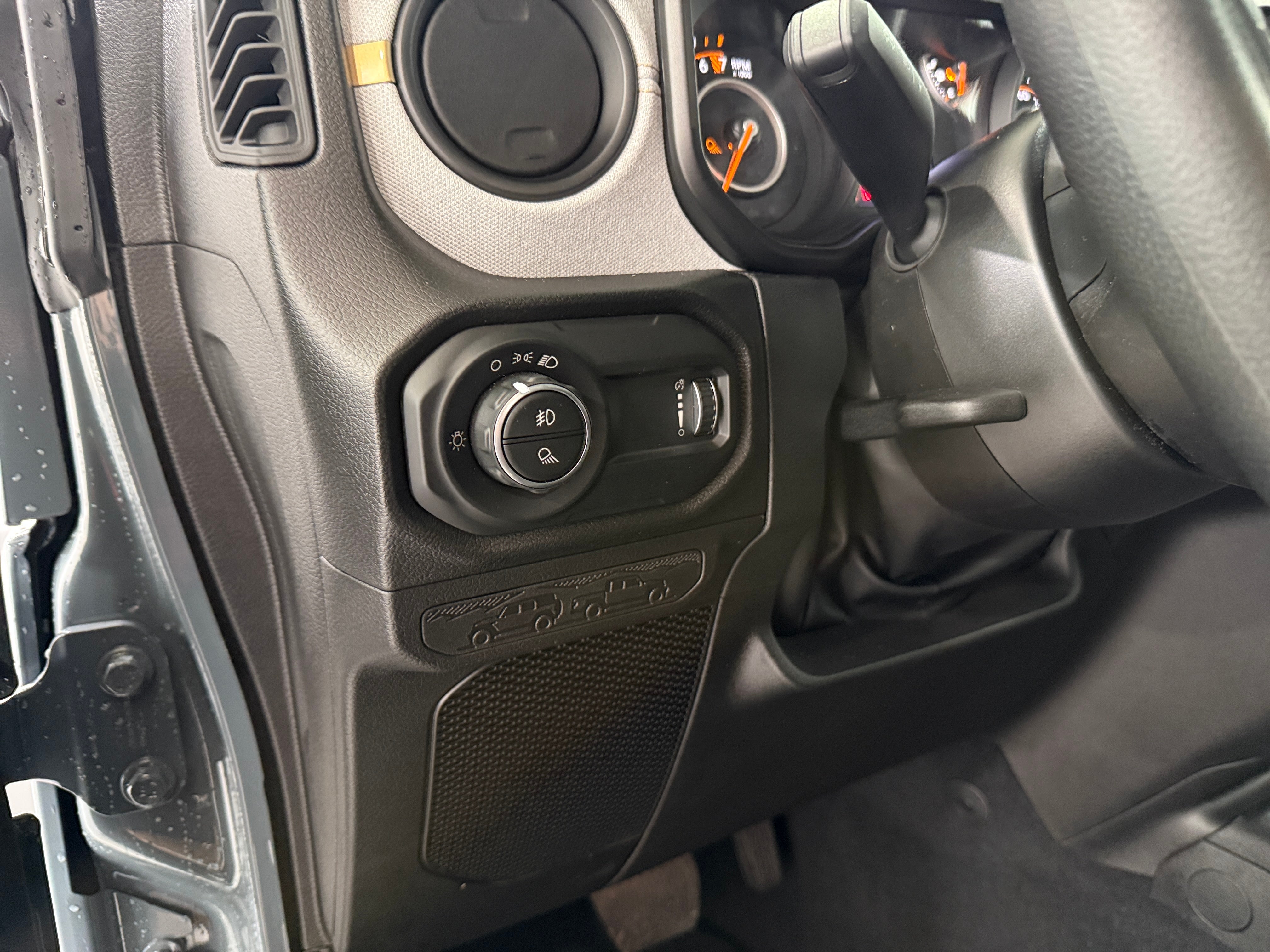 2026 Jeep Gladiator Sport - Photo 11