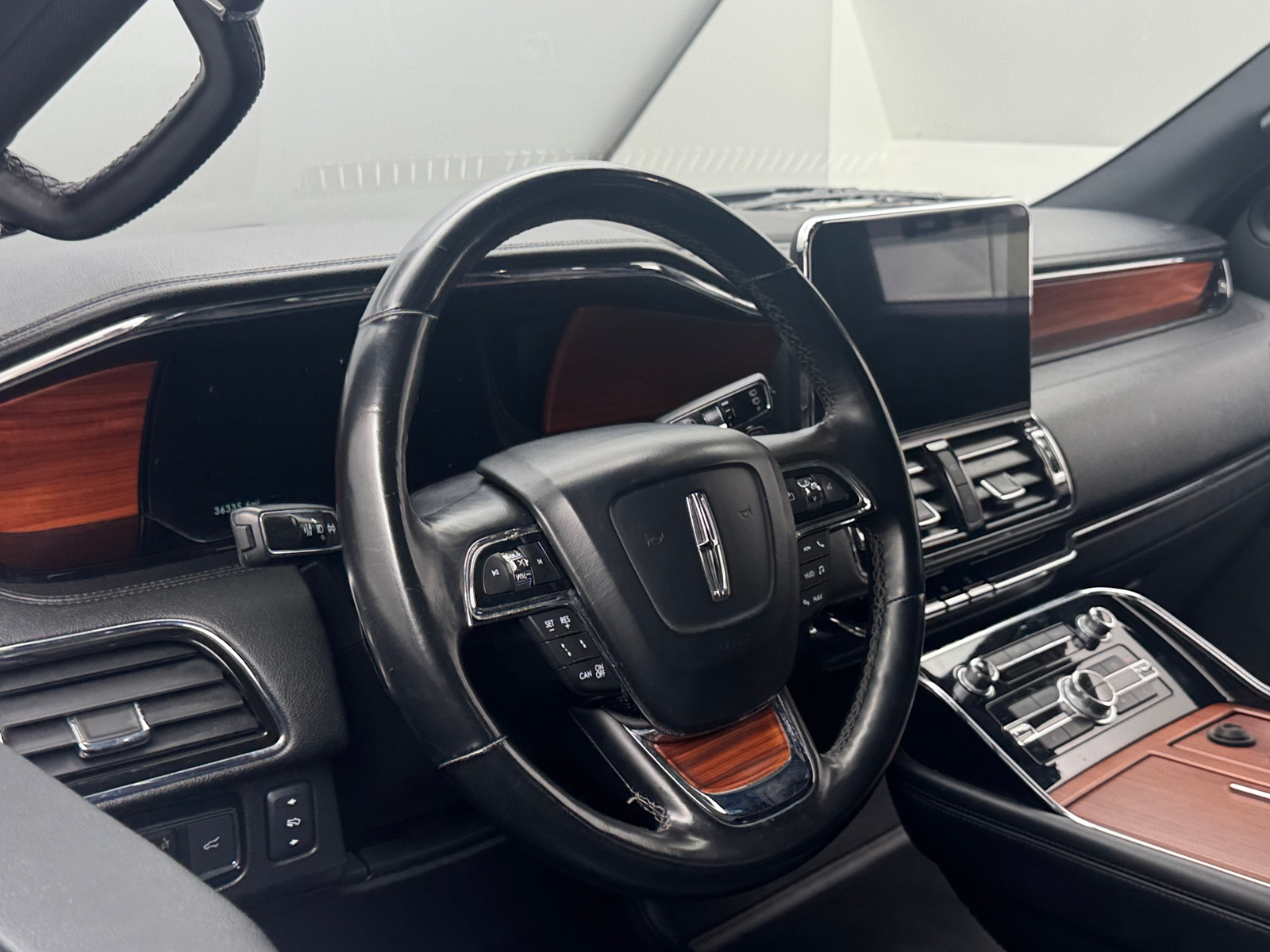 Thumbnail: 2018 Lincoln Navigator L - 4