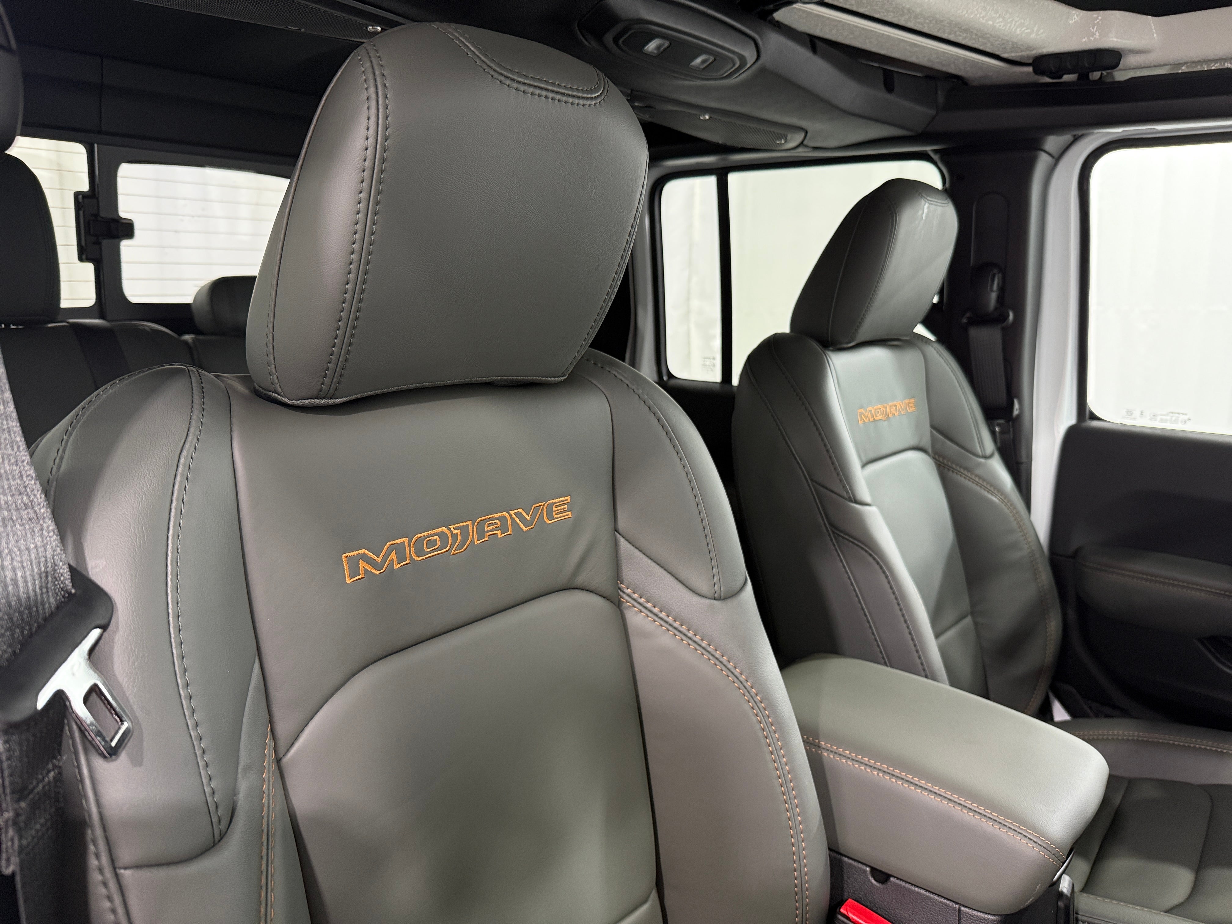 2026 Jeep Gladiator Mojave X Auto's photo
