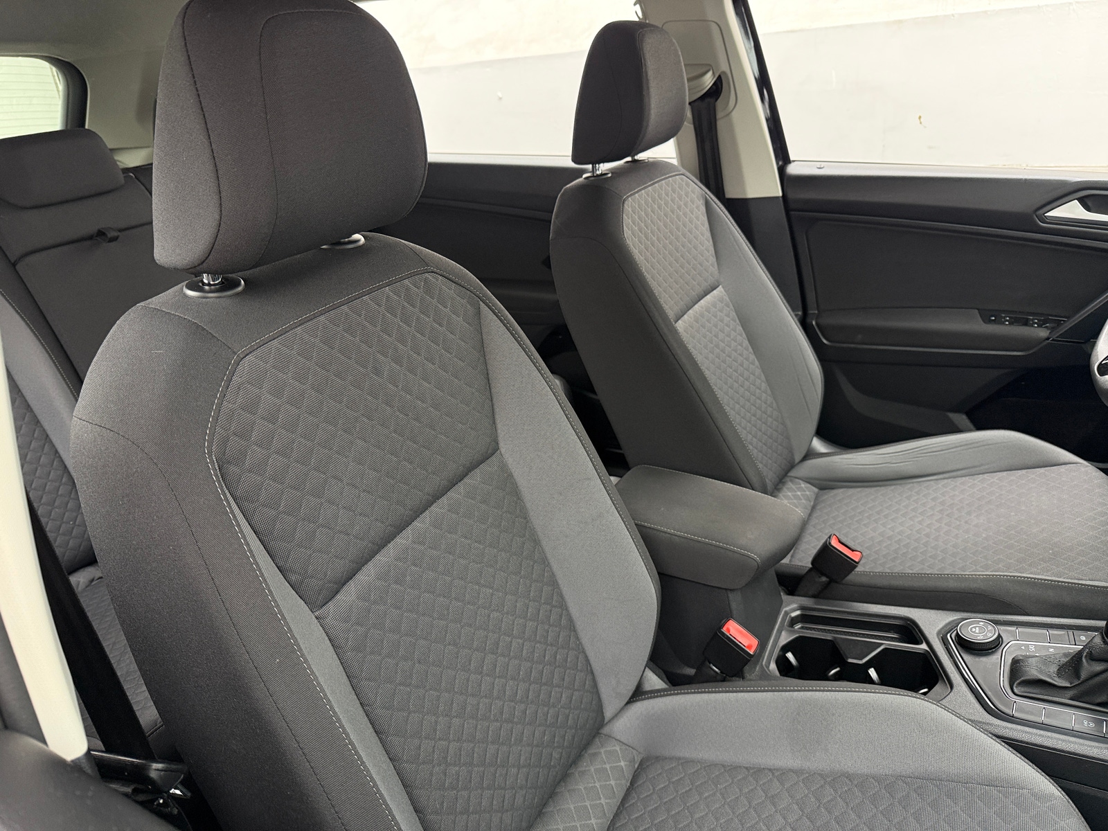 Thumbnail: 2019 Volkswagen Tiguan - 2