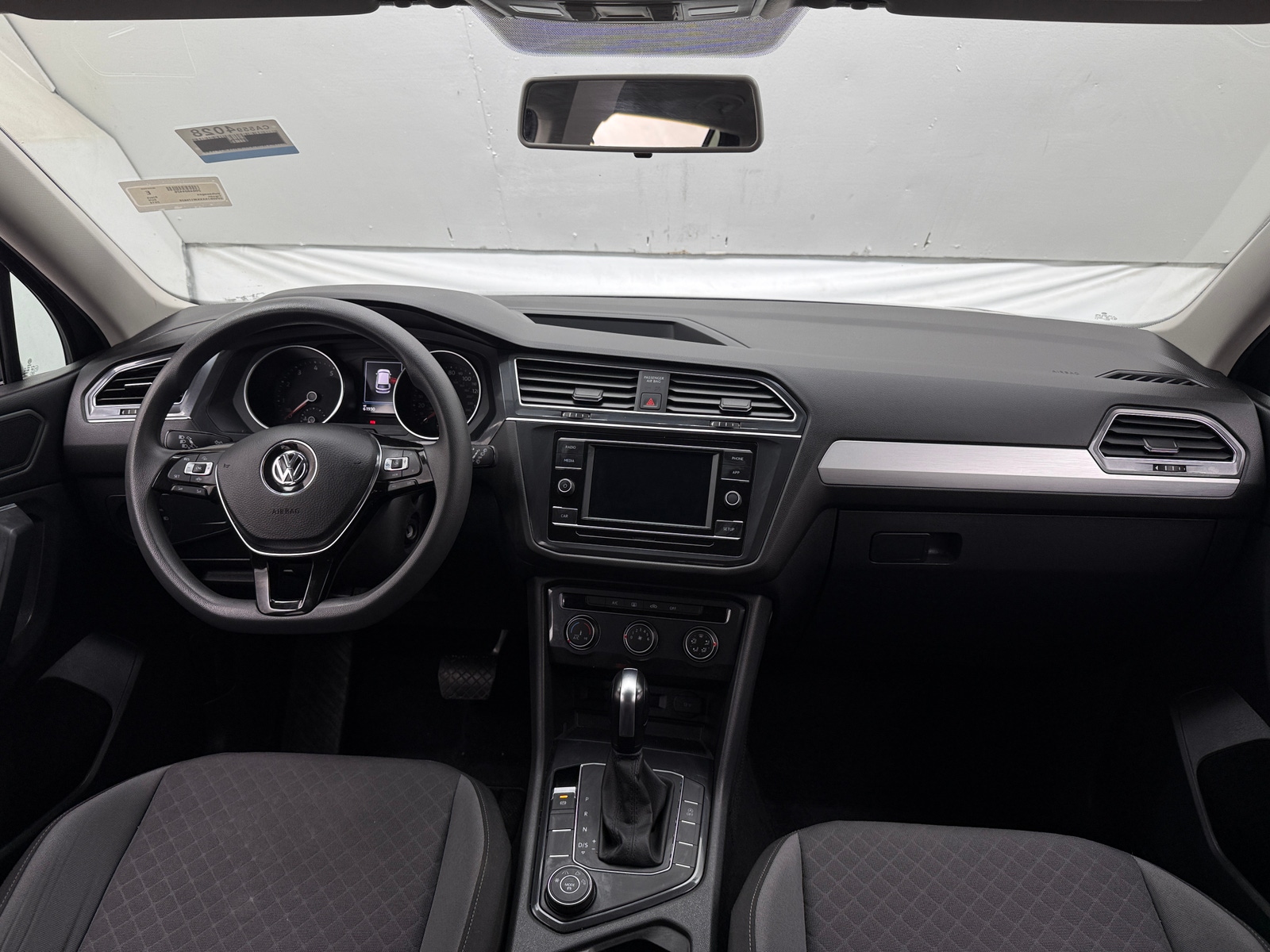 Thumbnail: 2019 Volkswagen Tiguan - 3