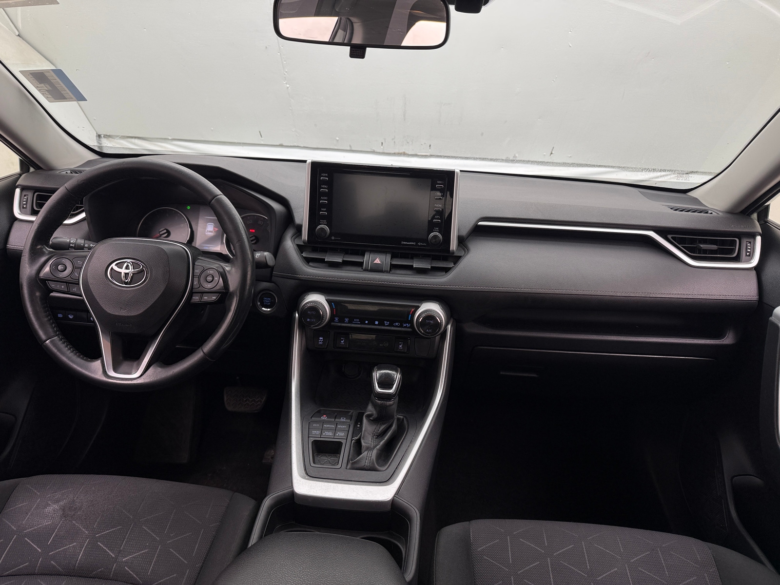 Thumbnail: 2019 Toyota RAV4 - 3