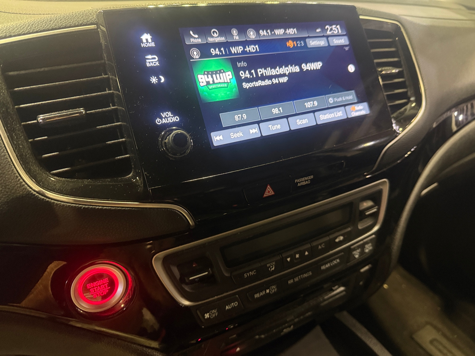 Thumbnail: 2019 Honda Pilot - 3