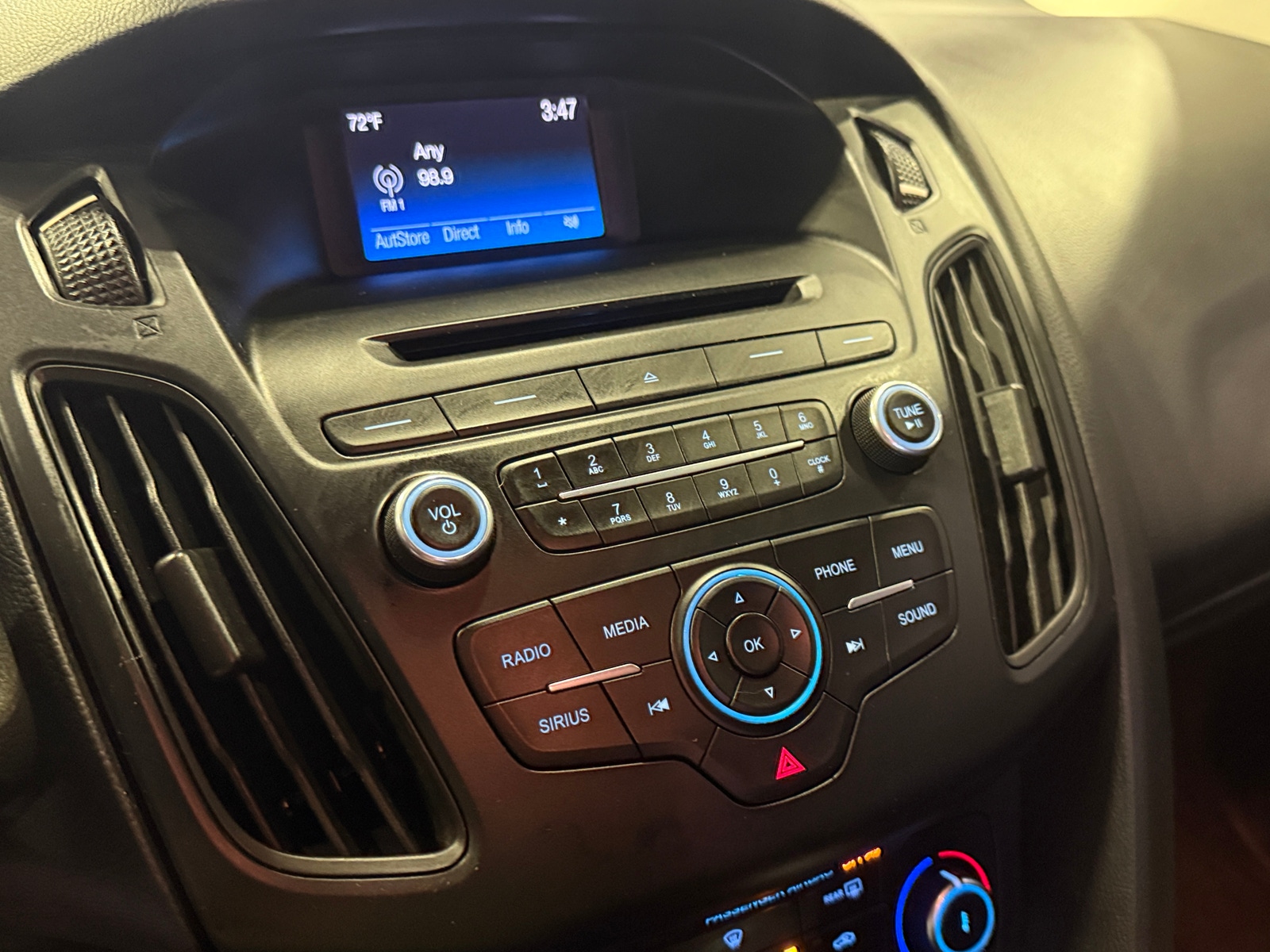 Thumbnail: 2016 Ford Focus - 4