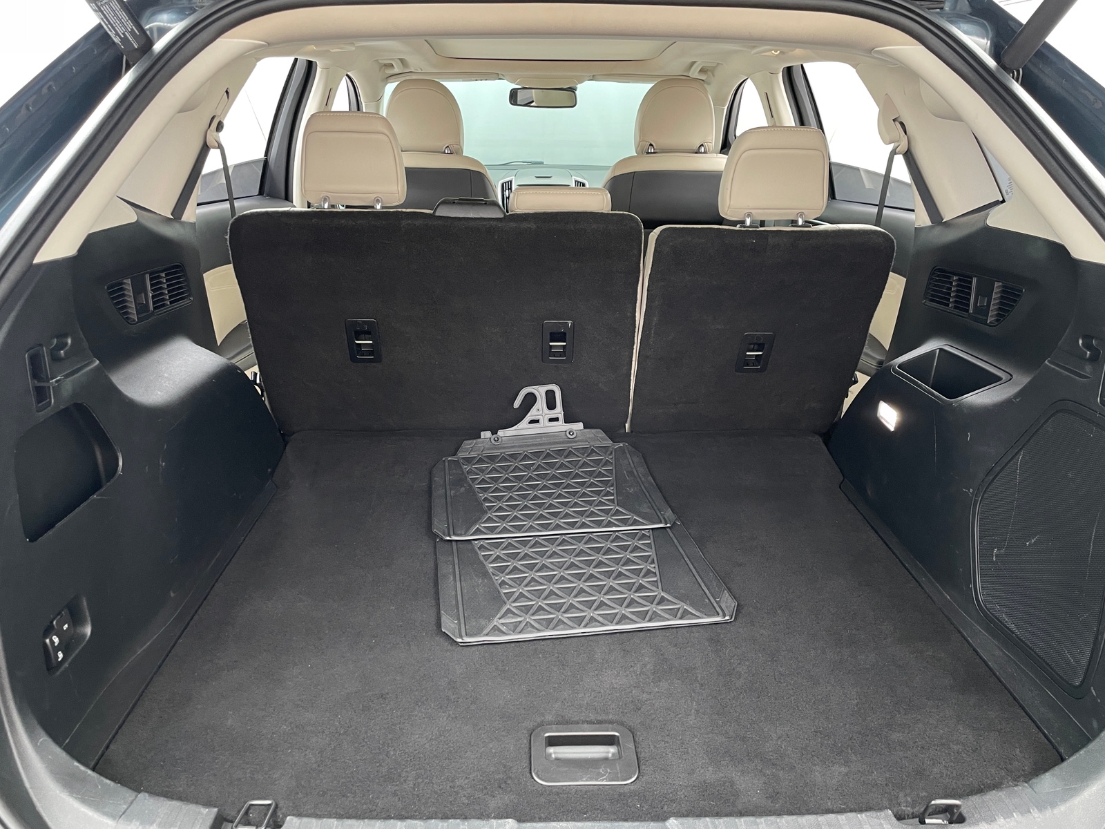 Thumbnail: 2019 Ford Edge - 6